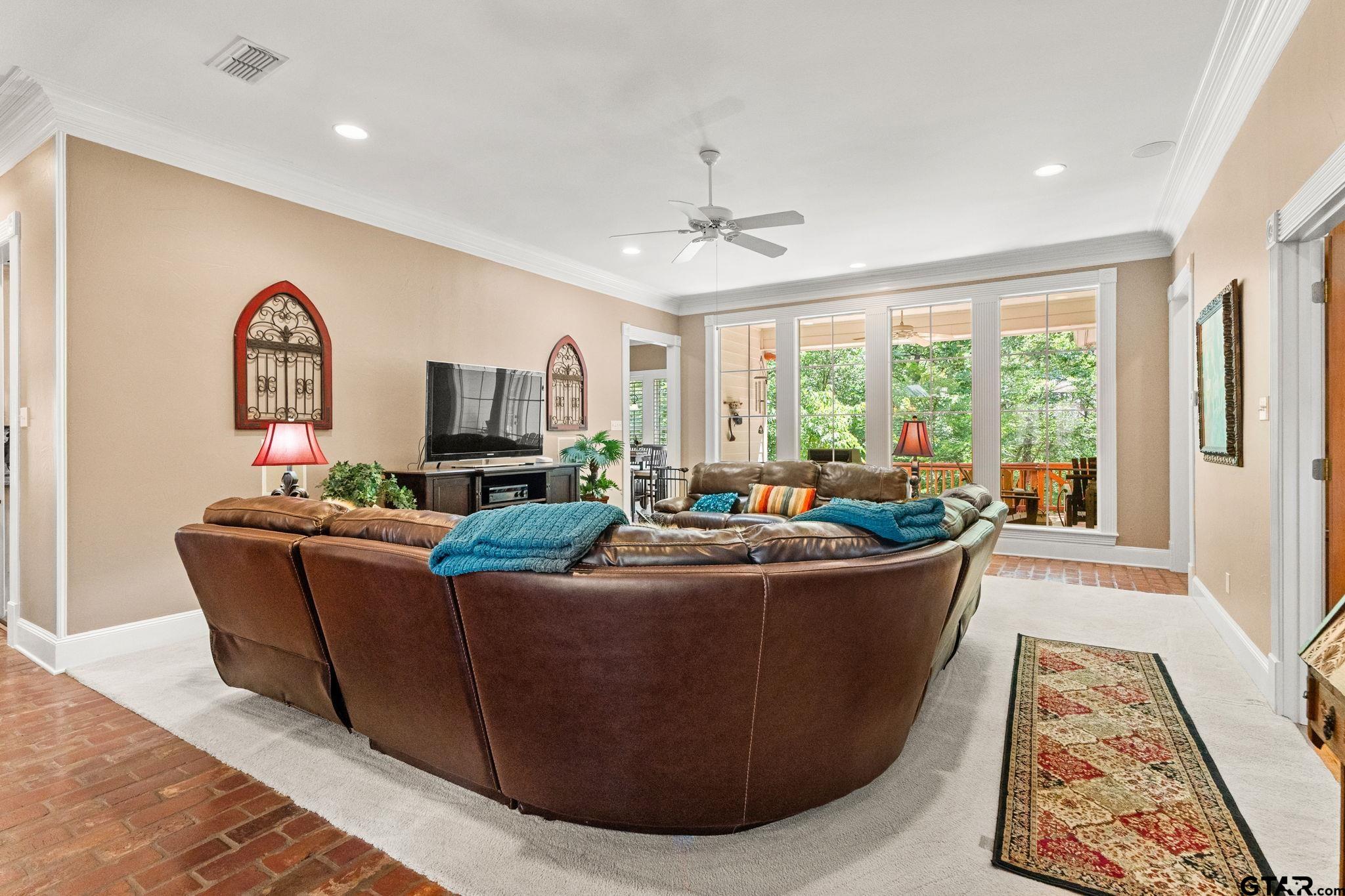 3634 Rock Creek Dr