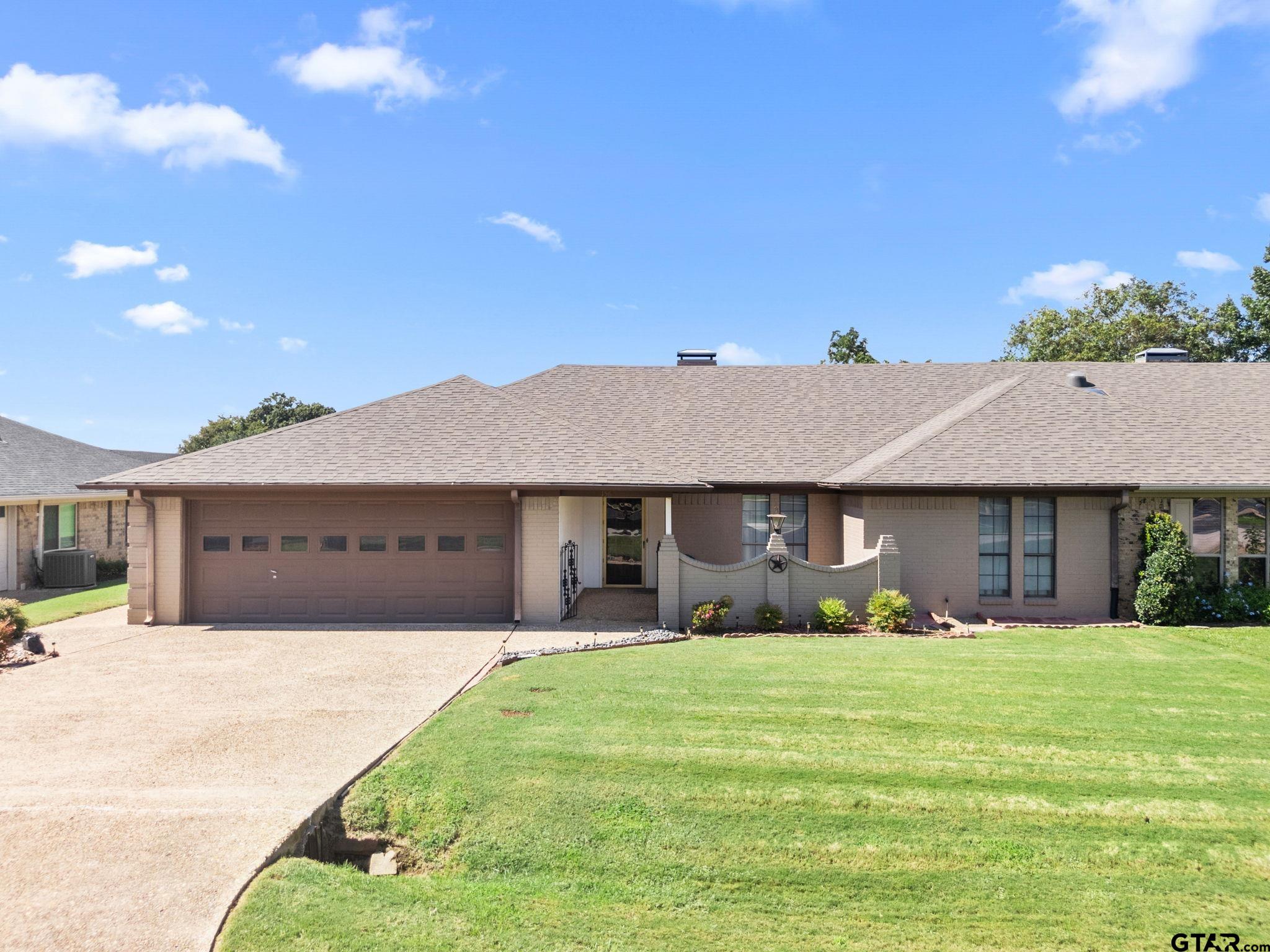156 S Bay Dr.