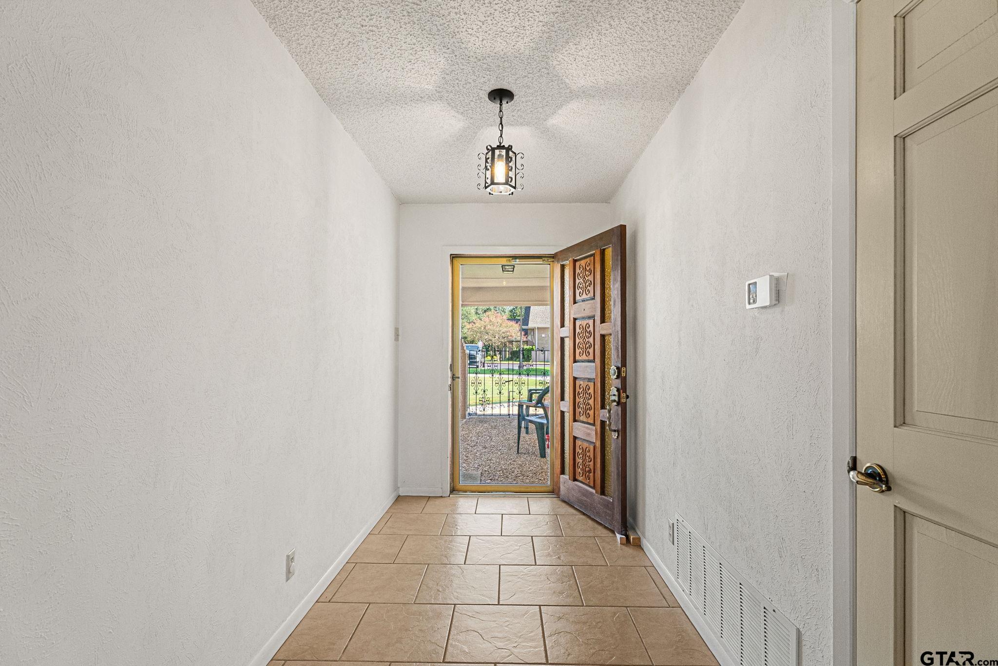156 S Bay Dr.