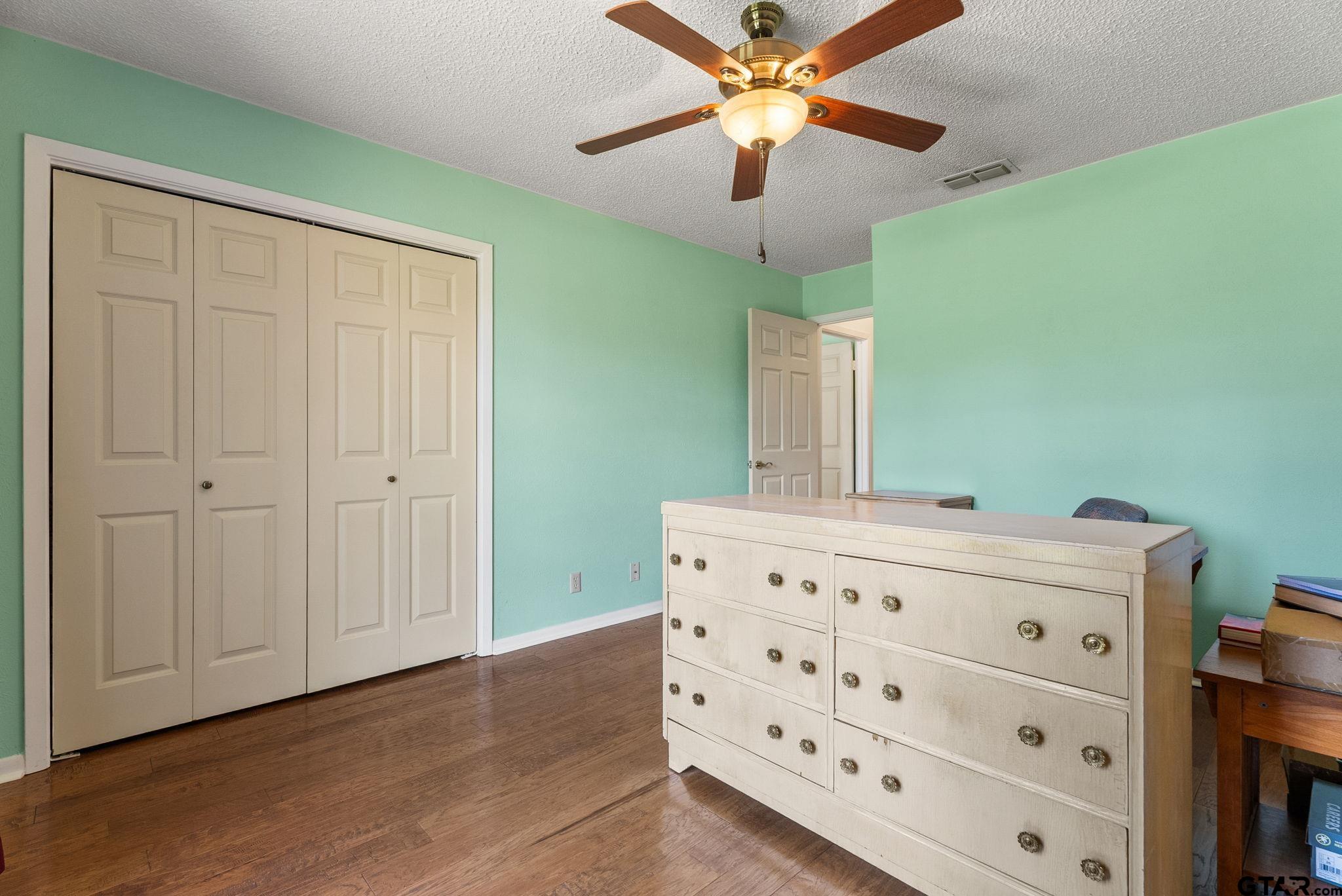 156 S Bay Dr.