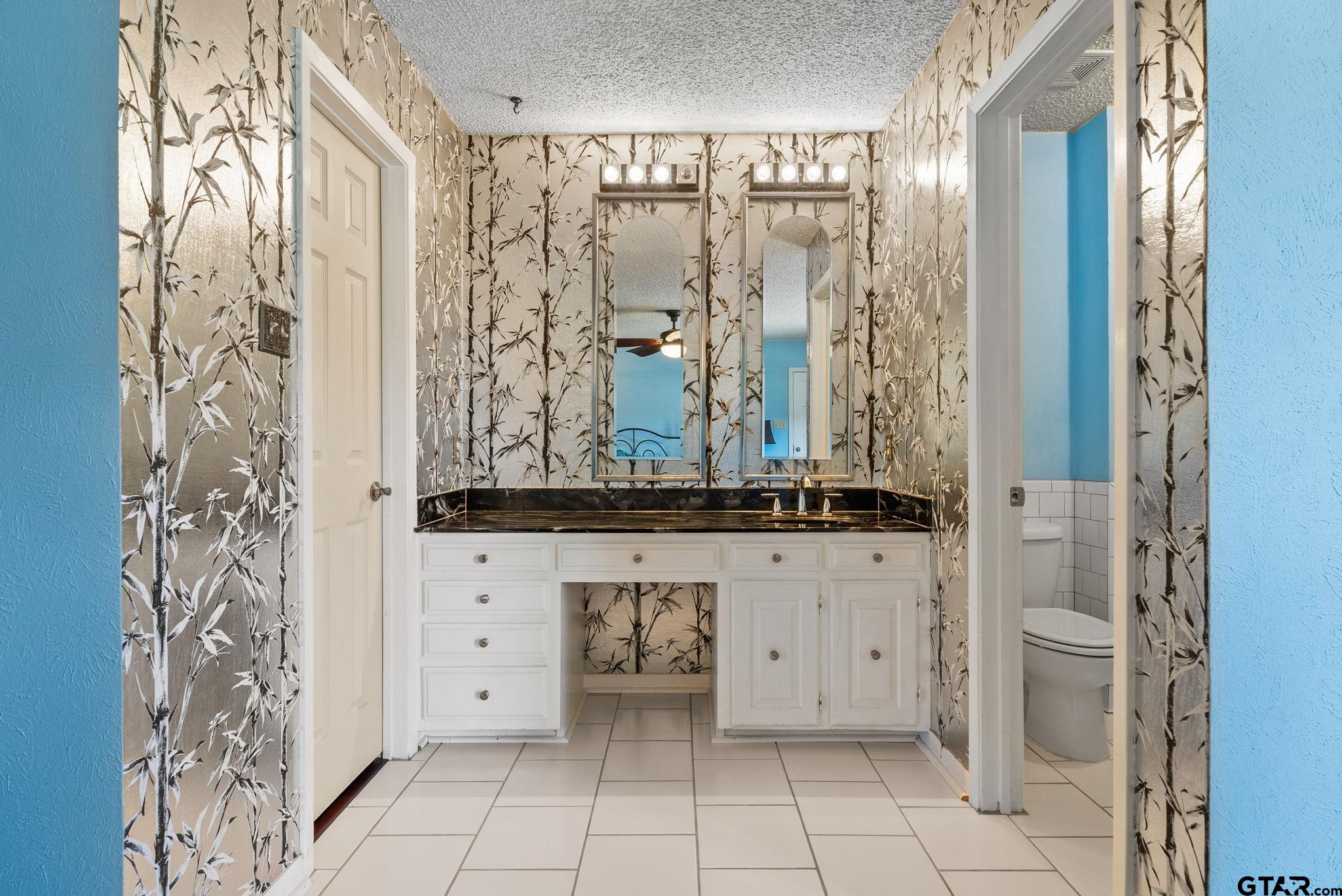 156 S Bay Dr.
