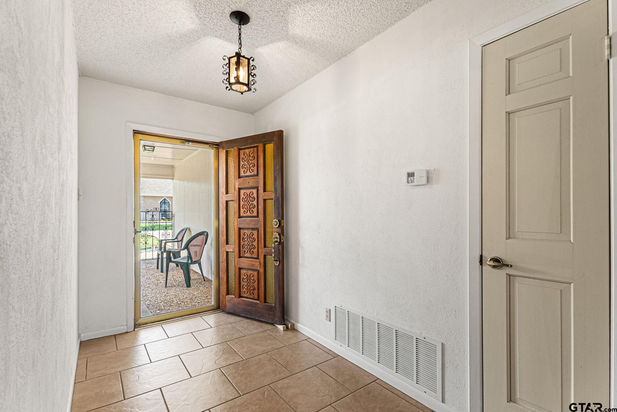 156 S Bay Dr.