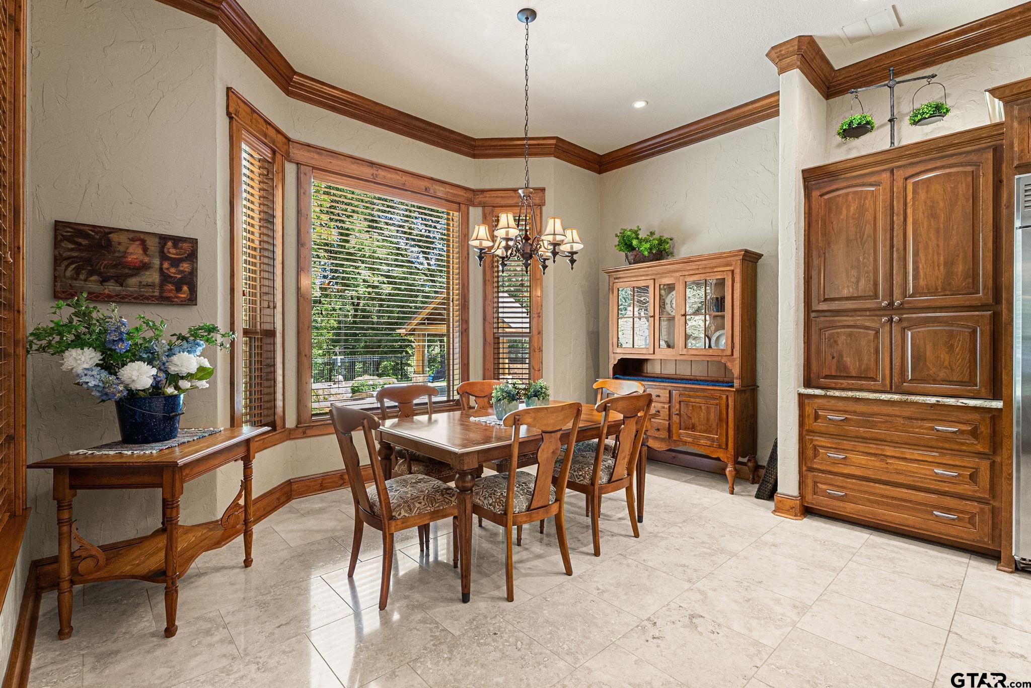 4380 Lazy Creek Dr.