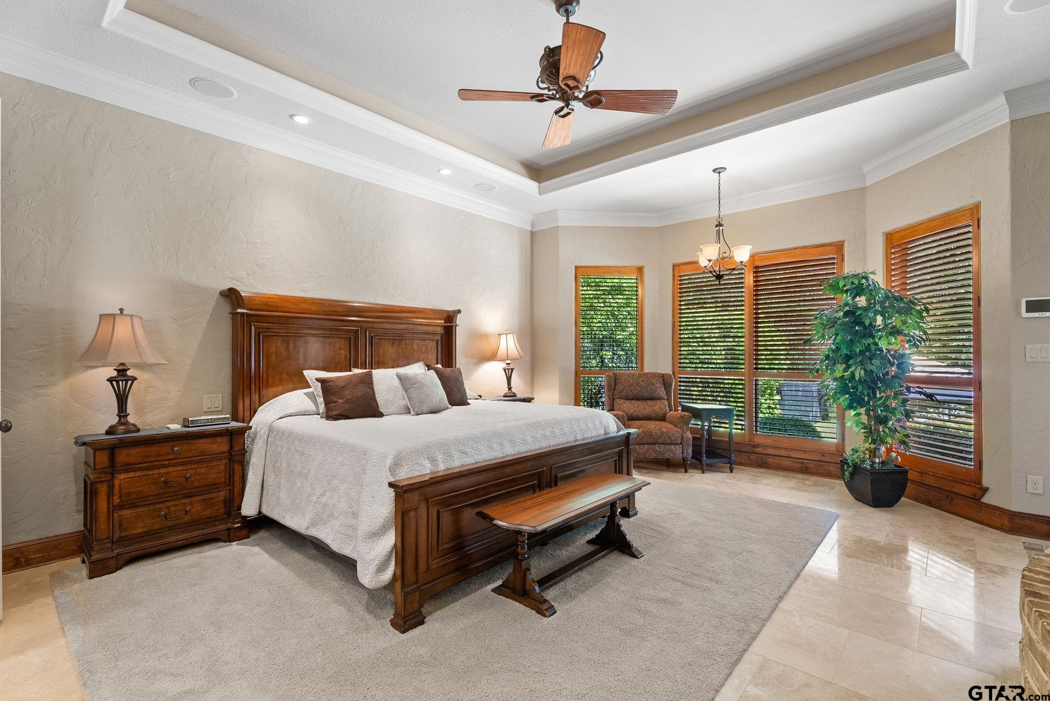 4380 Lazy Creek Dr.
