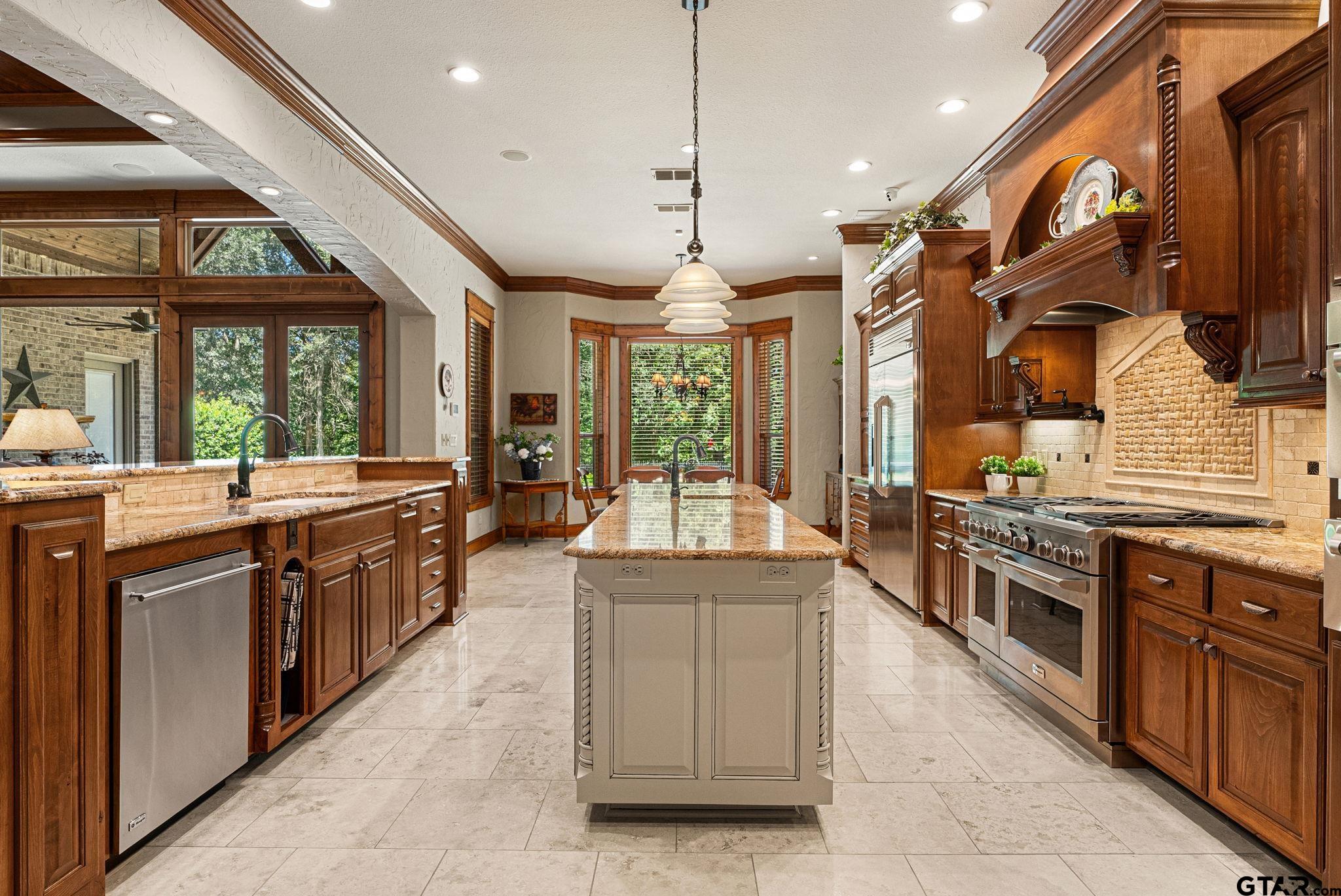 4380 Lazy Creek Dr.
