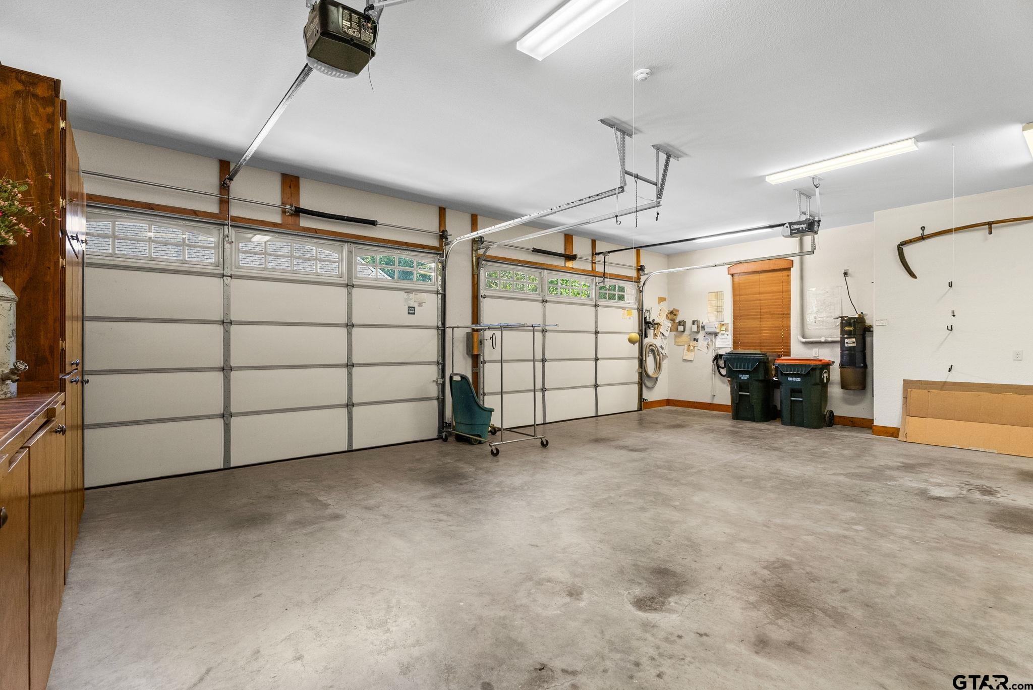 4380 Lazy Creek Dr.