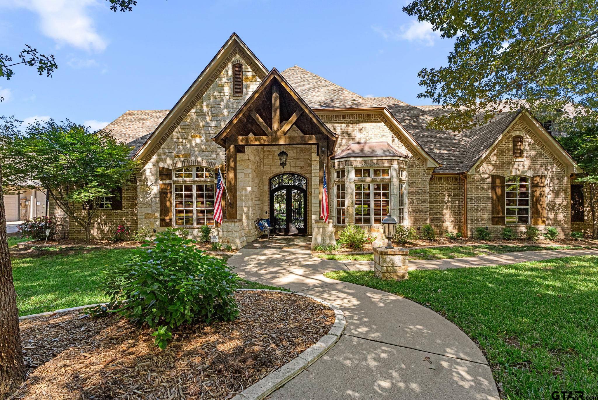 4380 Lazy Creek Dr.