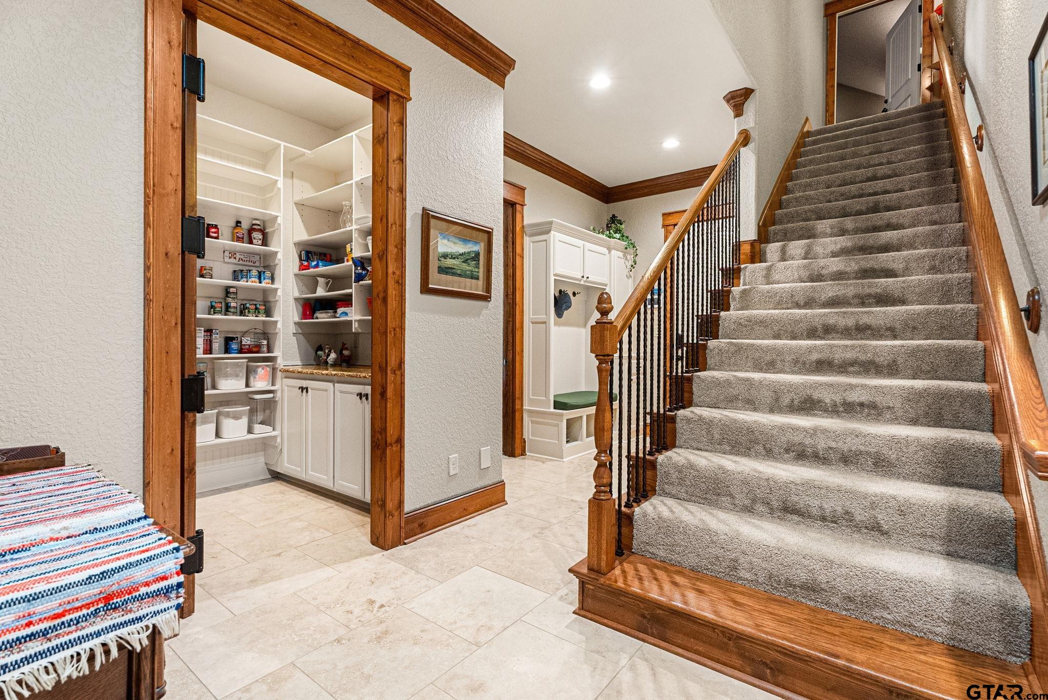 4380 Lazy Creek Dr.