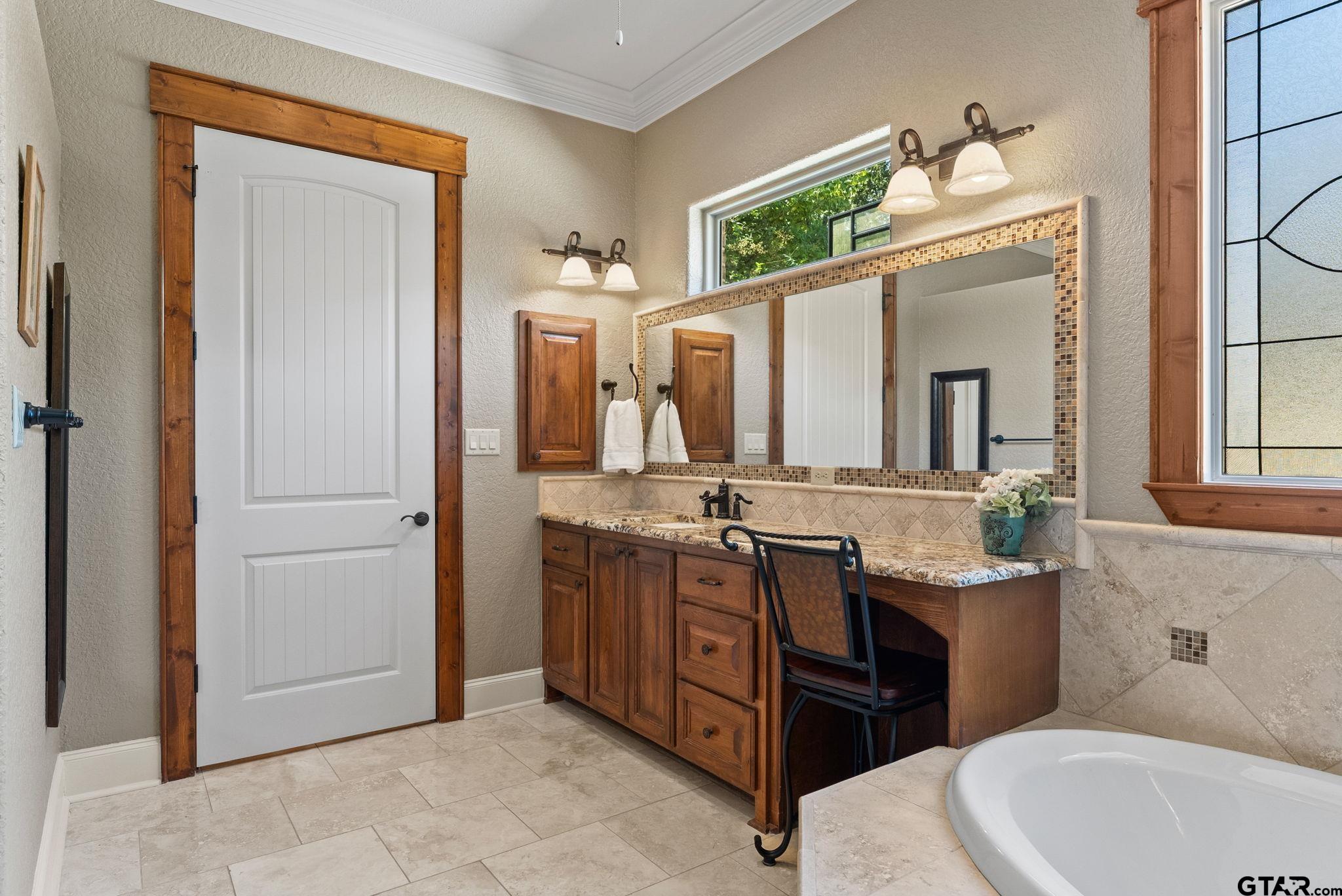 4380 Lazy Creek Dr.