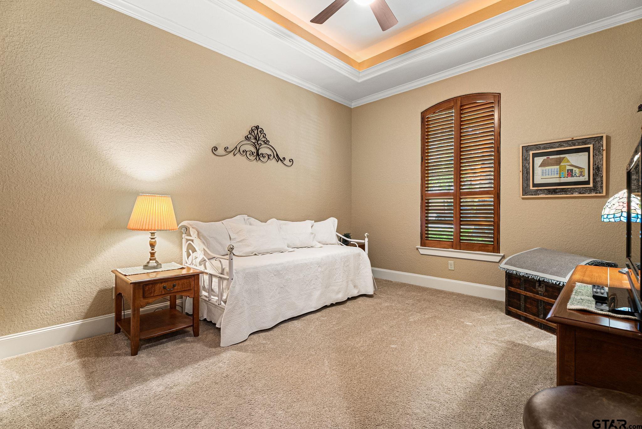 4380 Lazy Creek Dr.