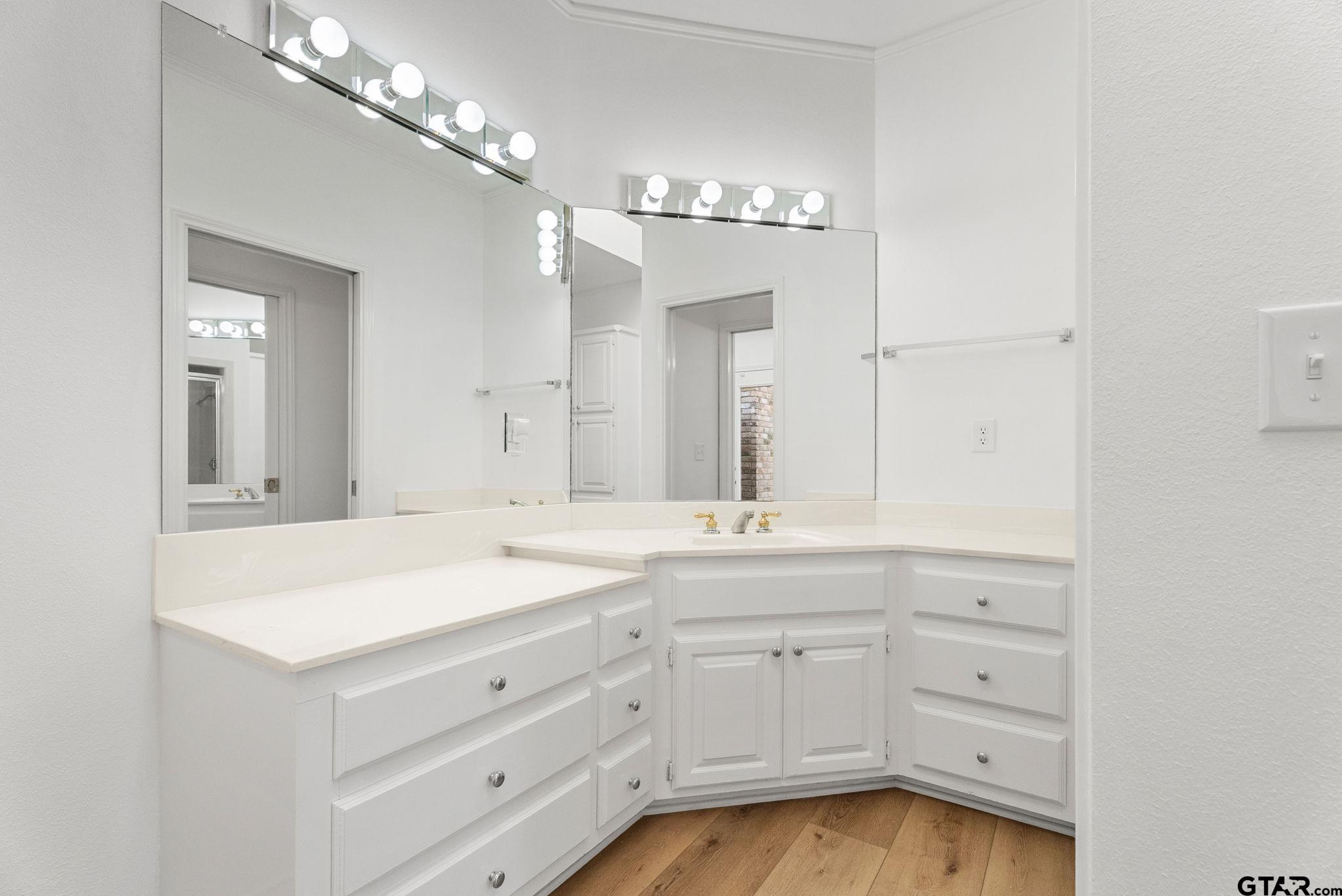 308 Canterbury Court