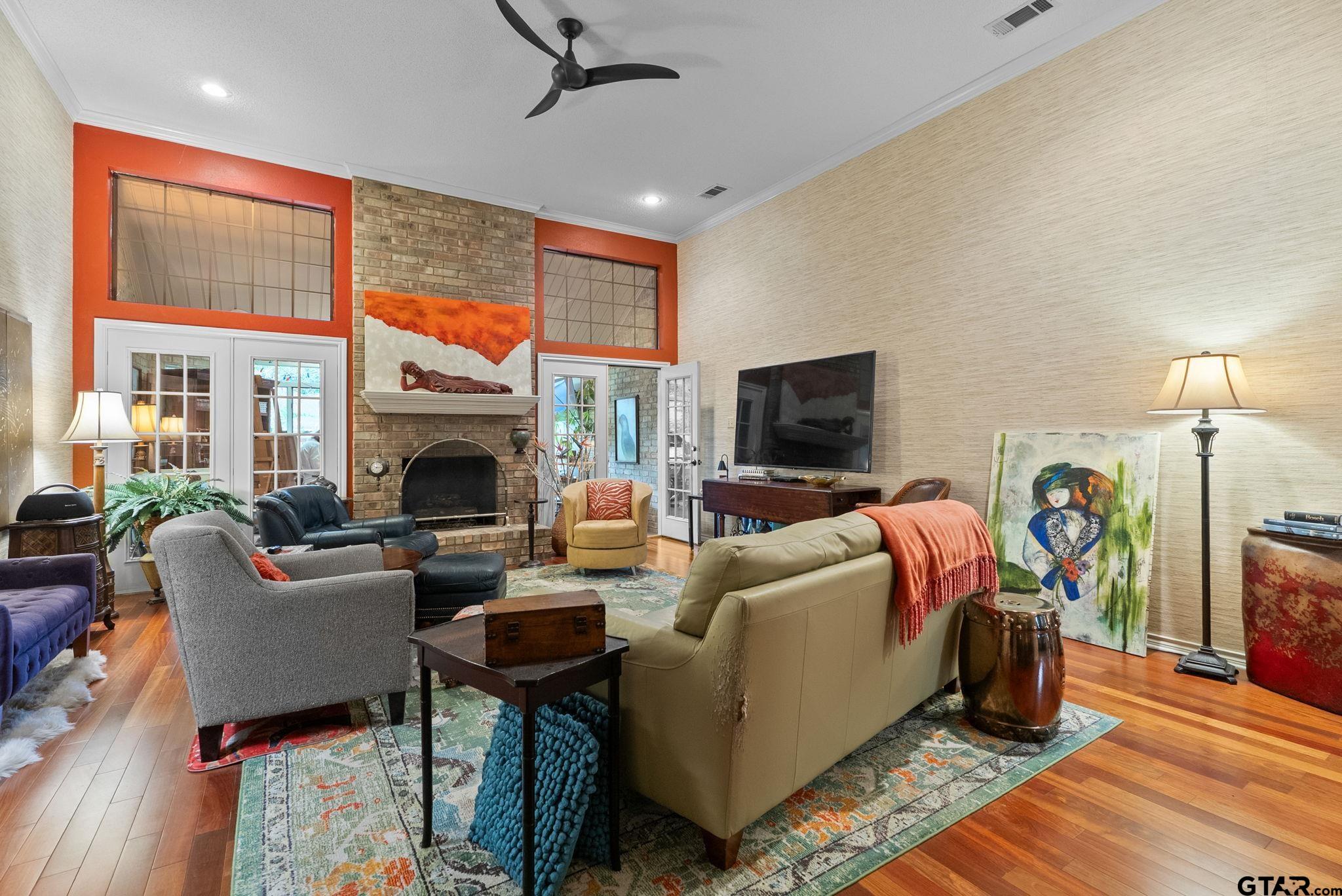 4004 Lazy Creek Dr.