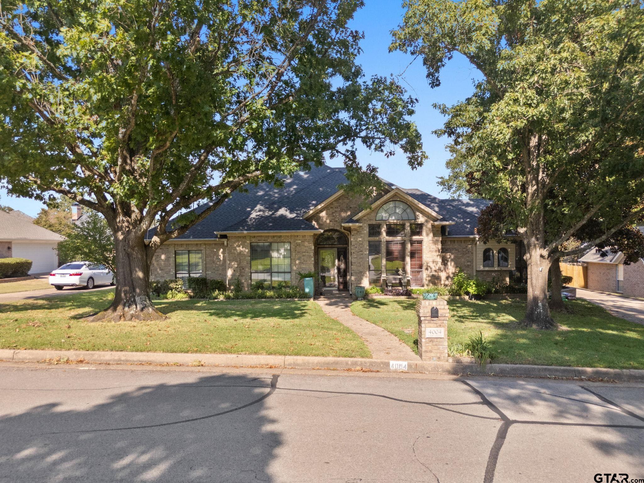 4004 Lazy Creek Dr.