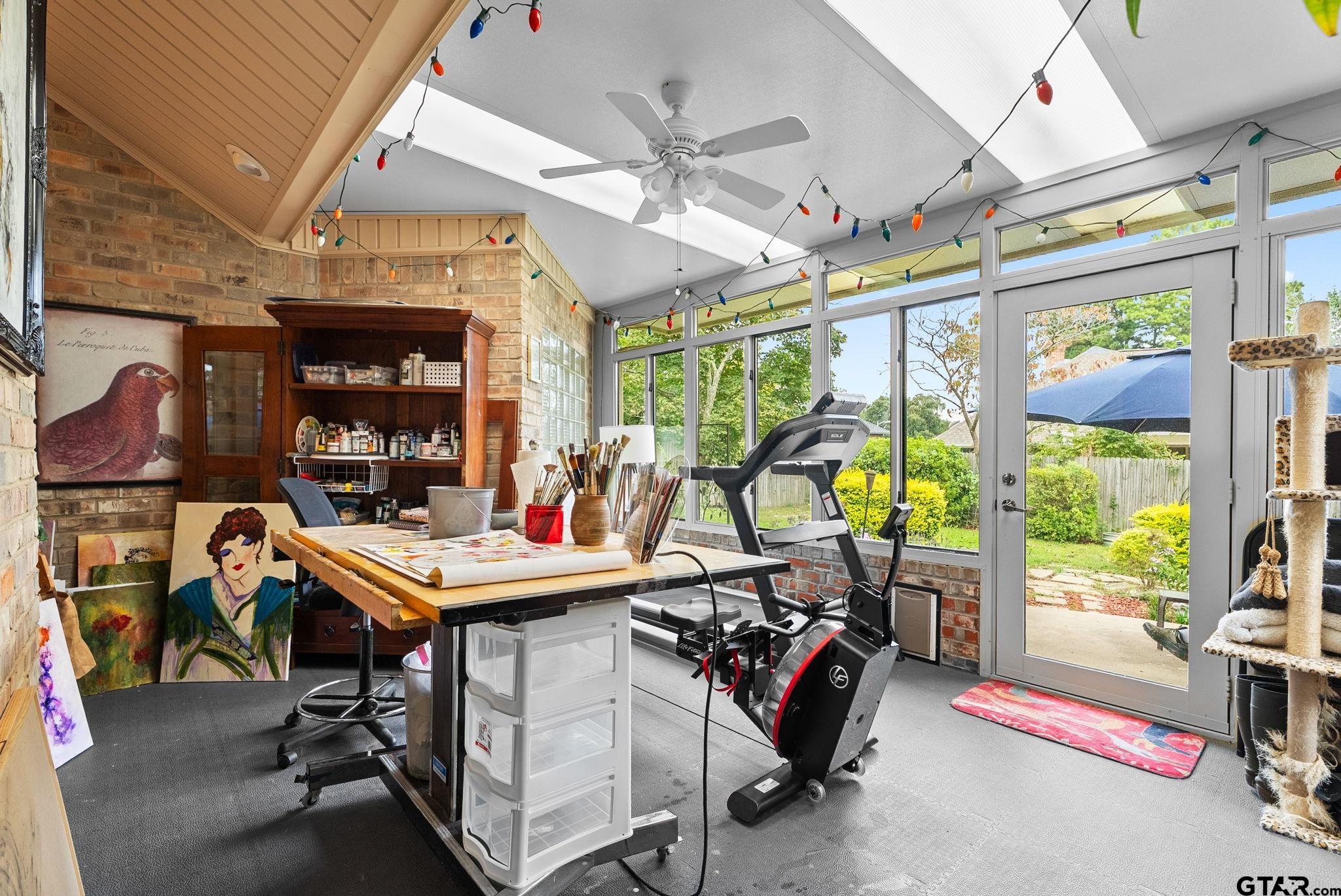 4004 Lazy Creek Dr.
