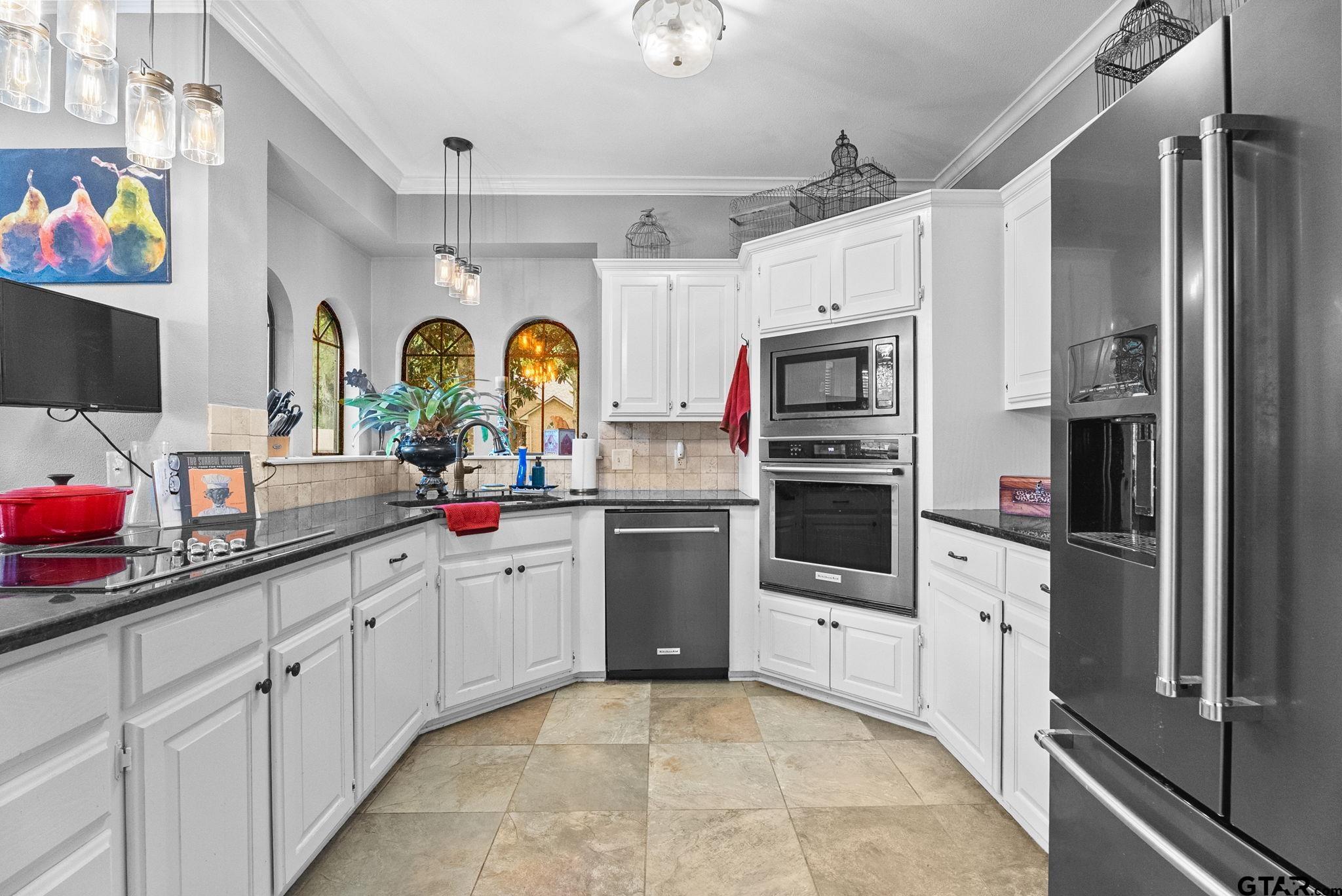 4004 Lazy Creek Dr.
