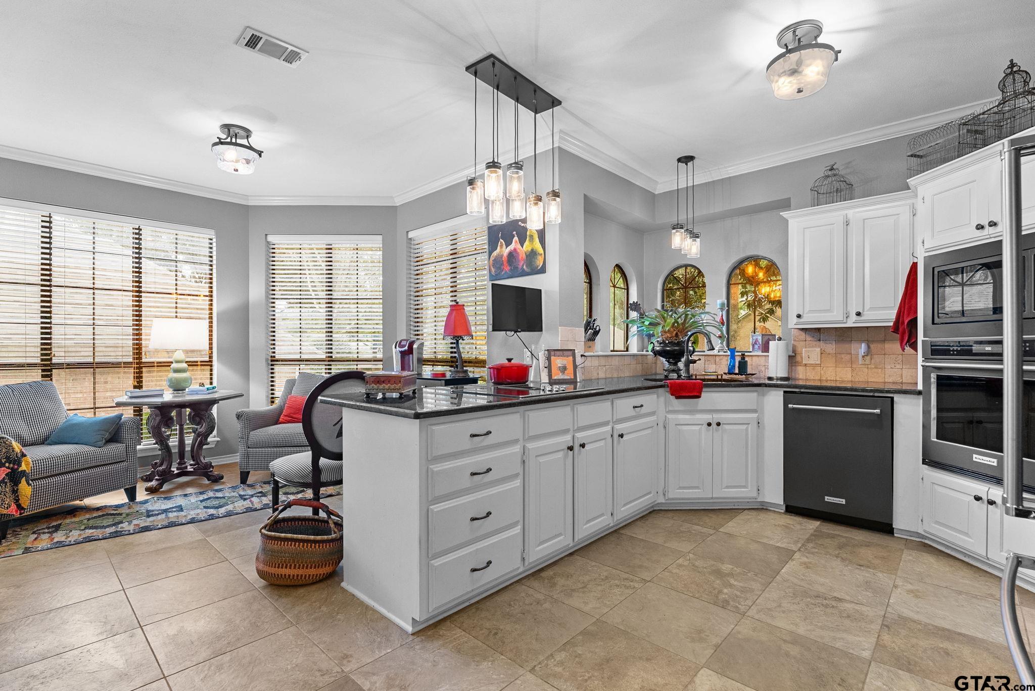 4004 Lazy Creek Dr.