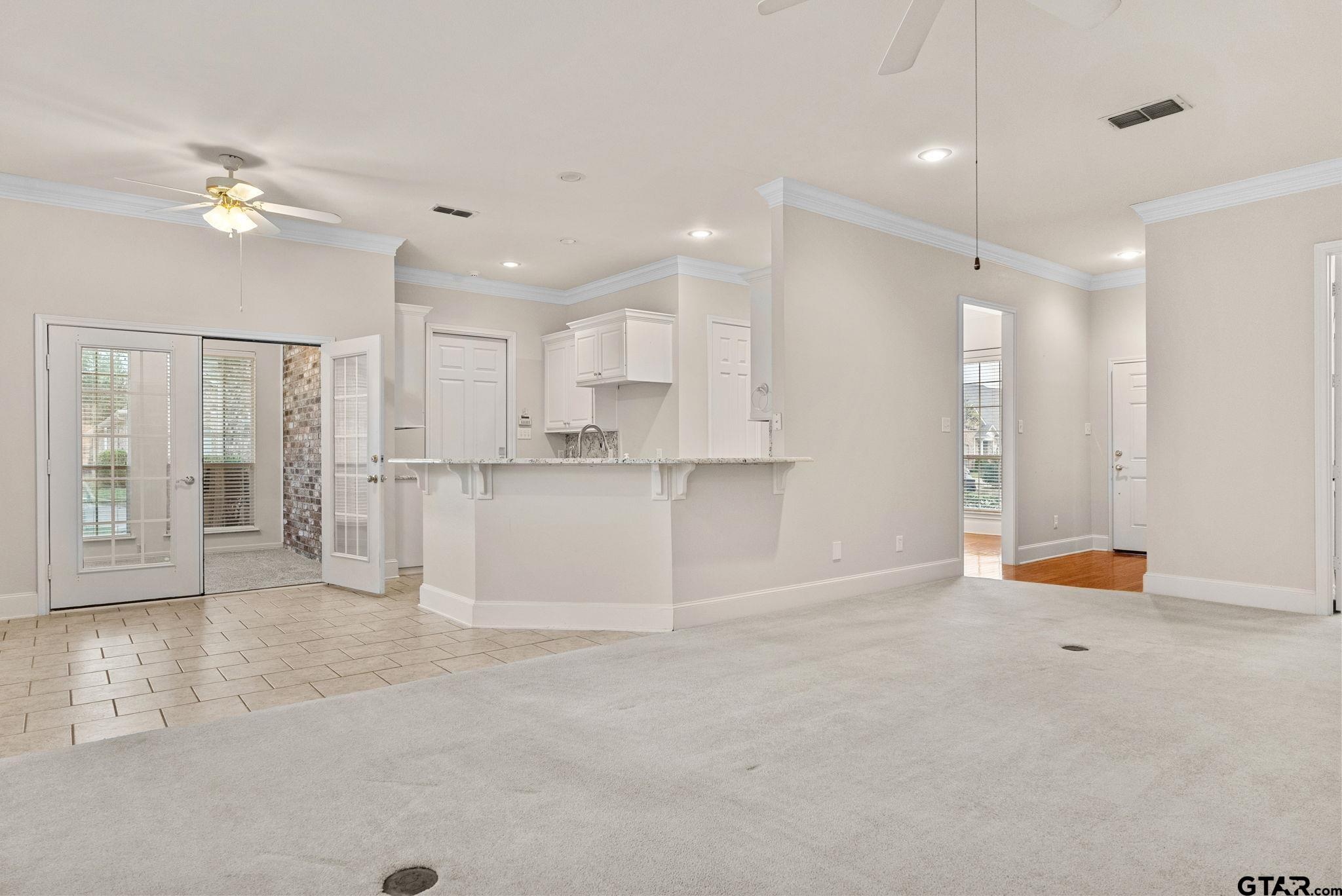 2438 Dietz Lane