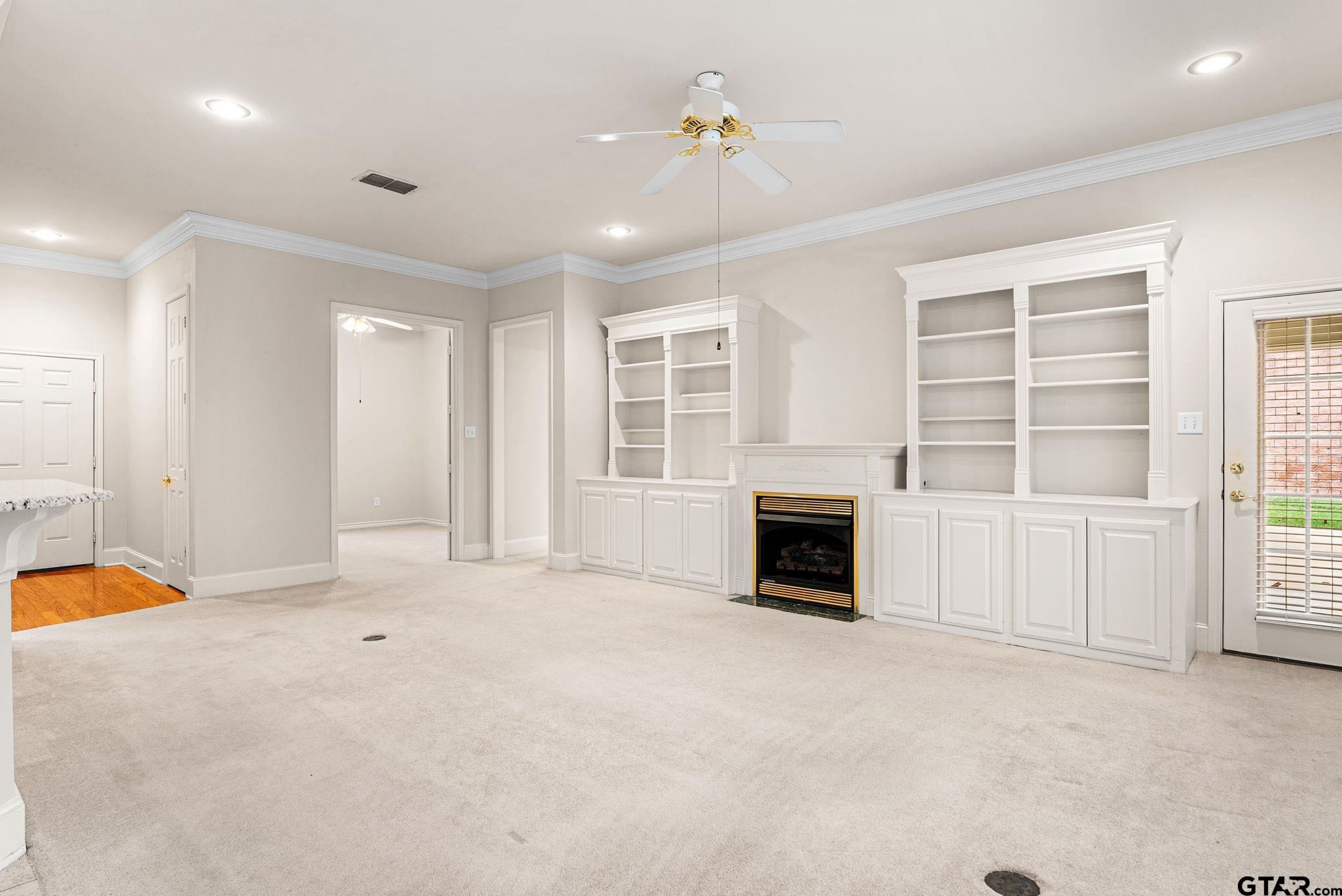 2438 Dietz Lane