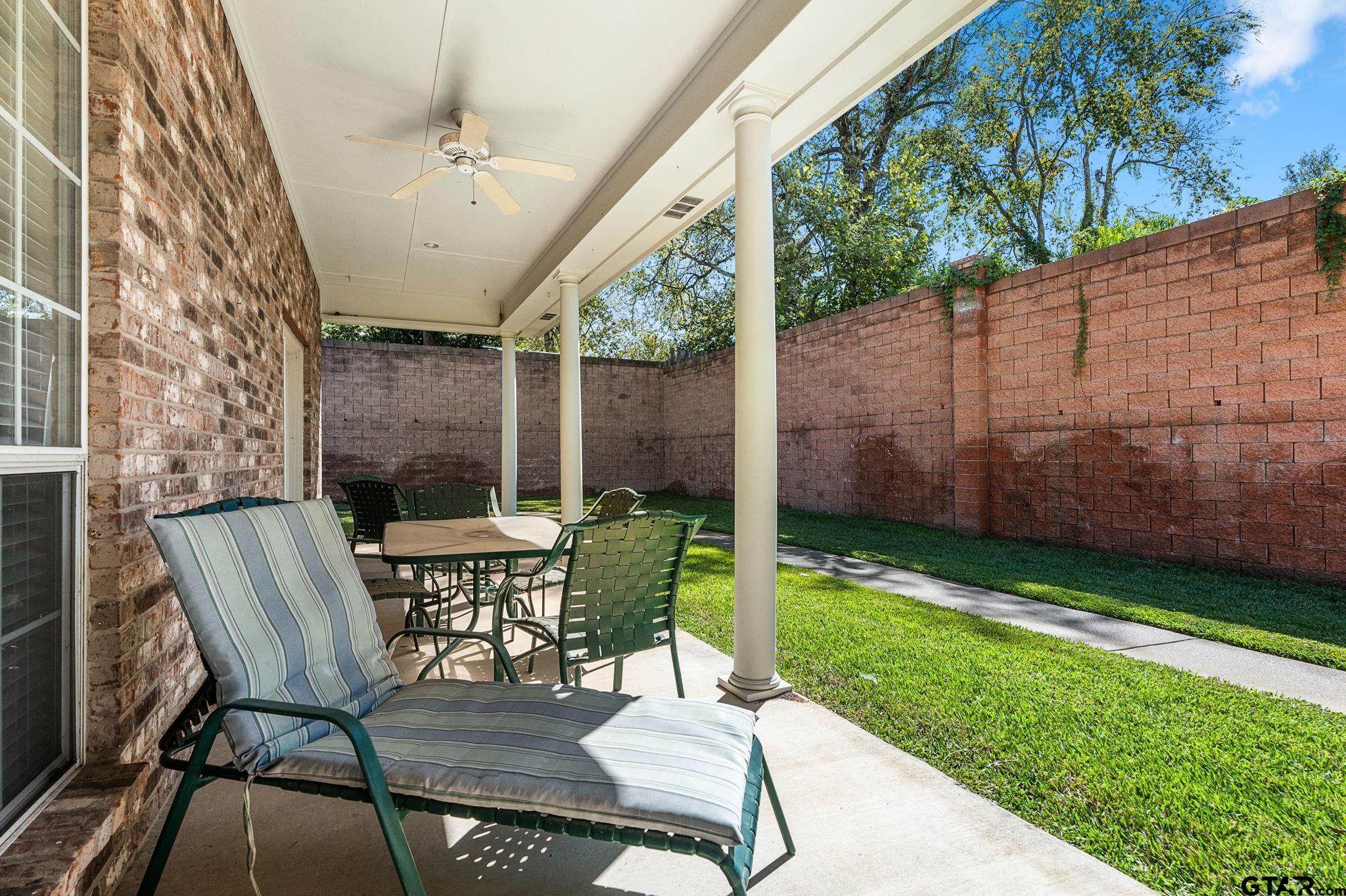 2438 Dietz Lane