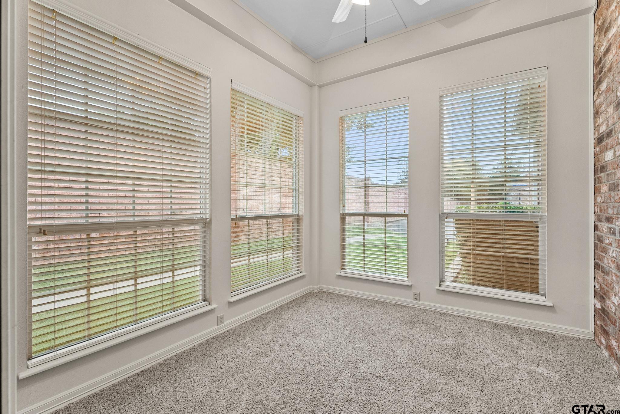 2438 Dietz Lane