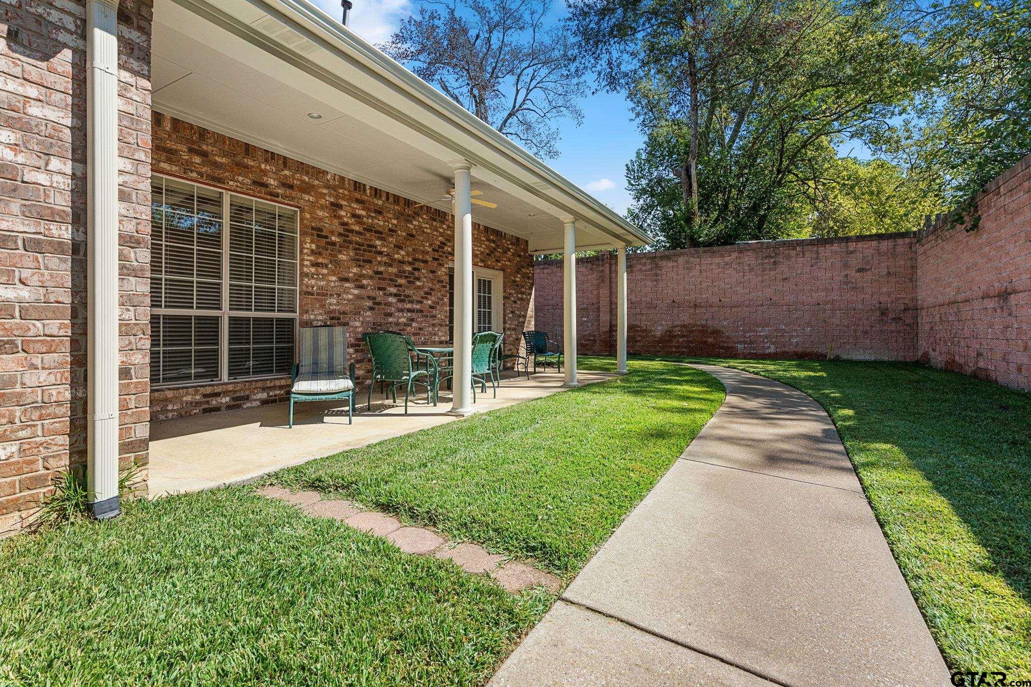 2438 Dietz Lane