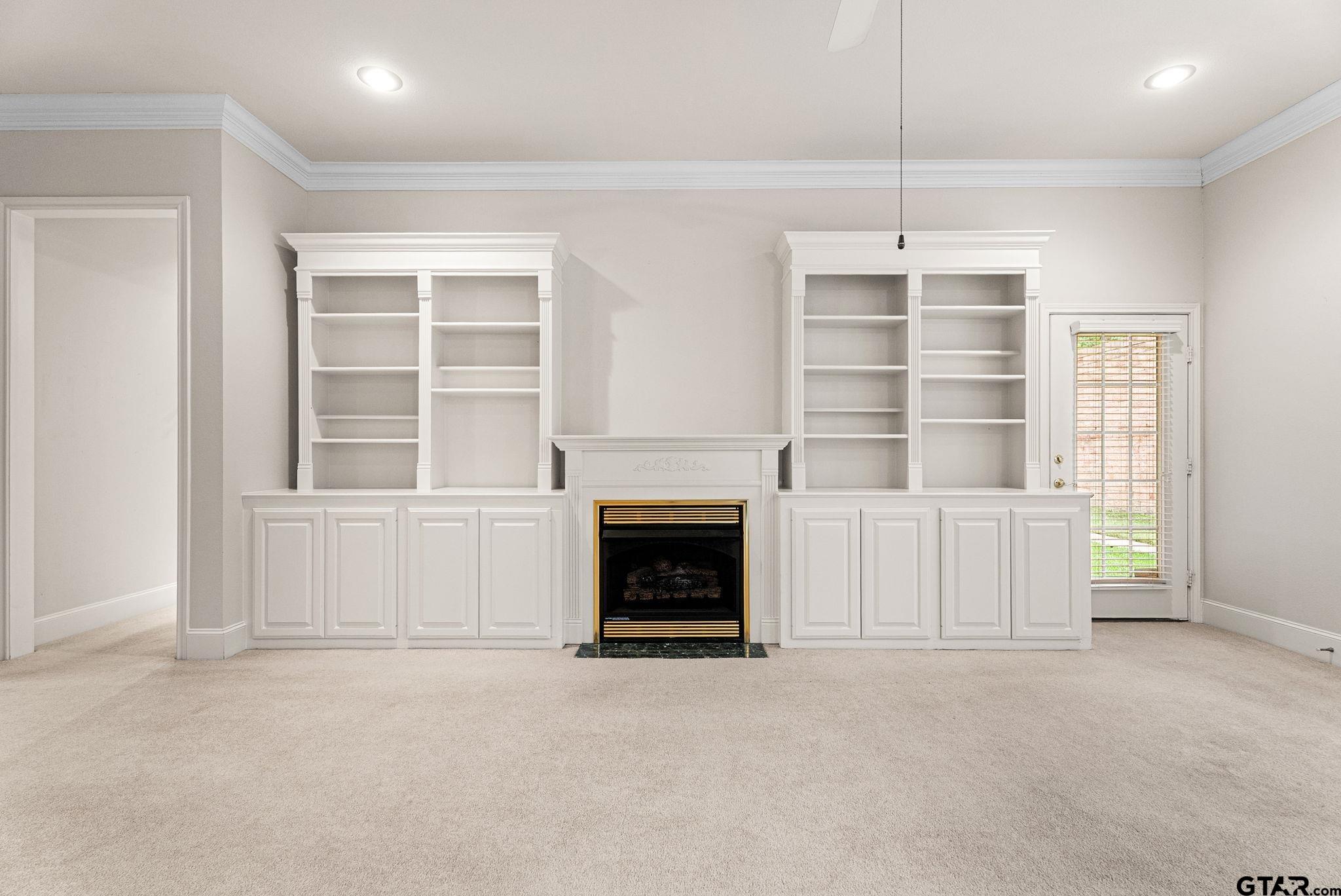 2438 Dietz Lane