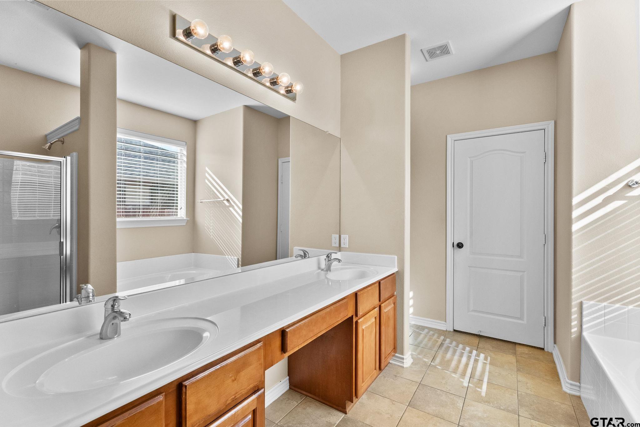 6679 Lacebark Cir