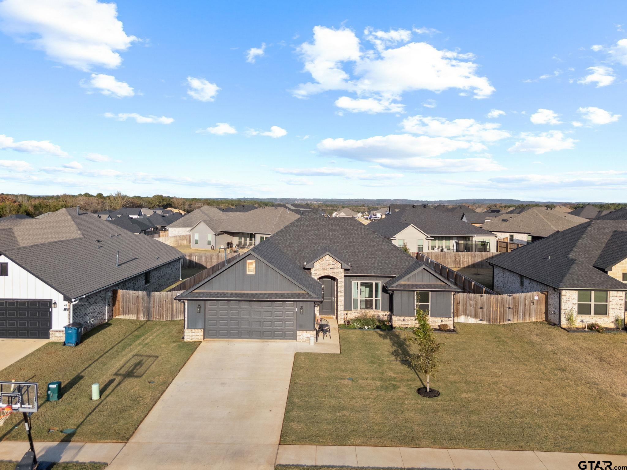 122 Kingston Crossing Lane