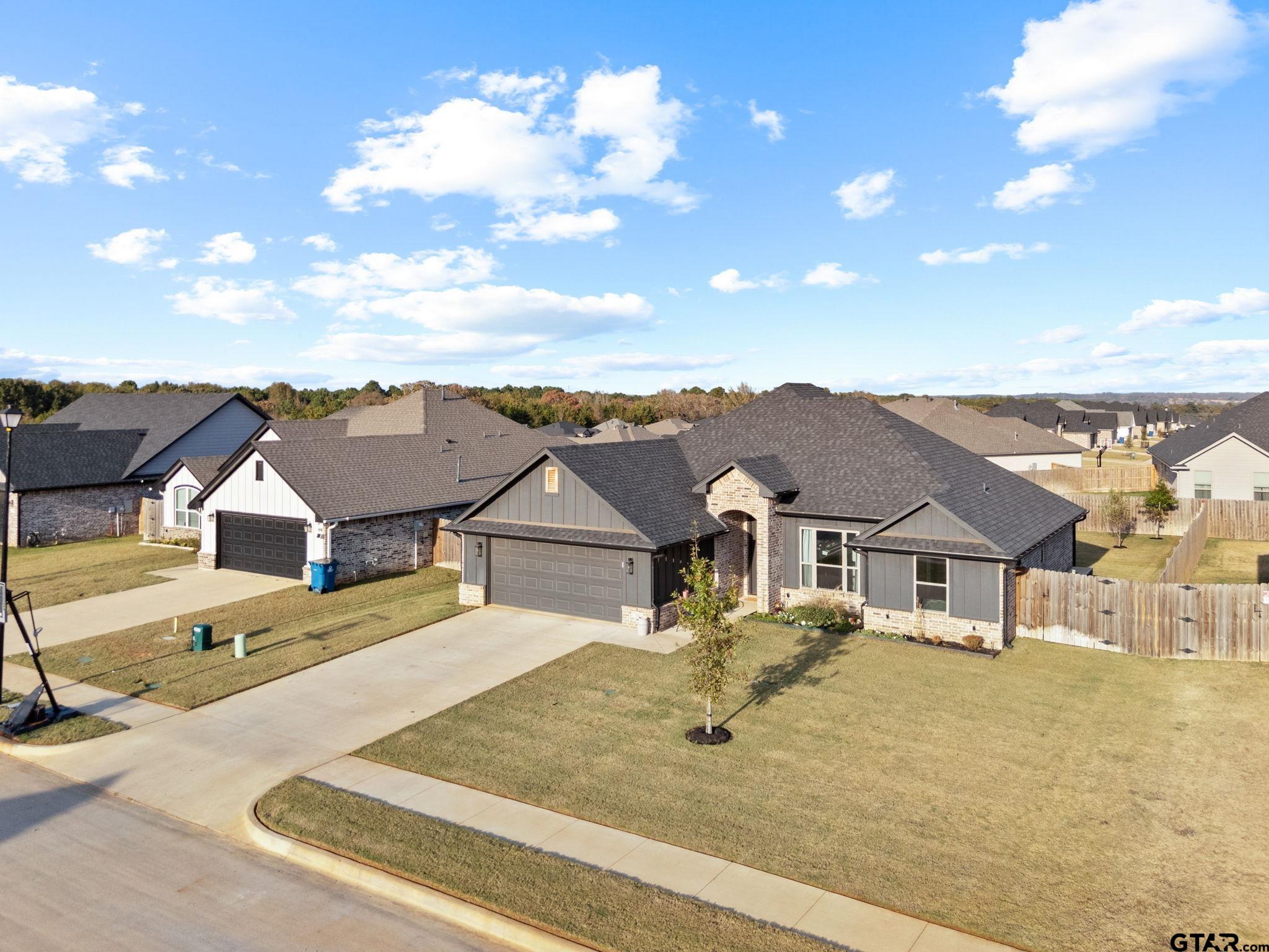 122 Kingston Crossing Lane