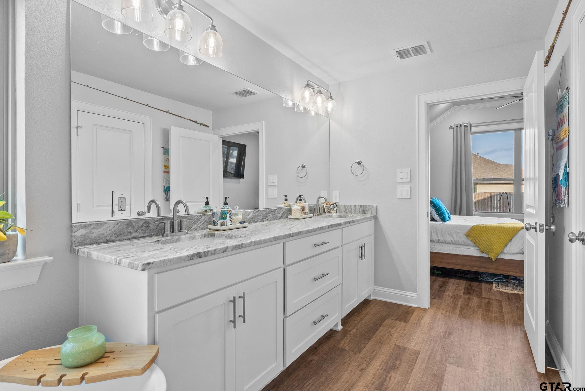 122 Kingston Crossing Lane