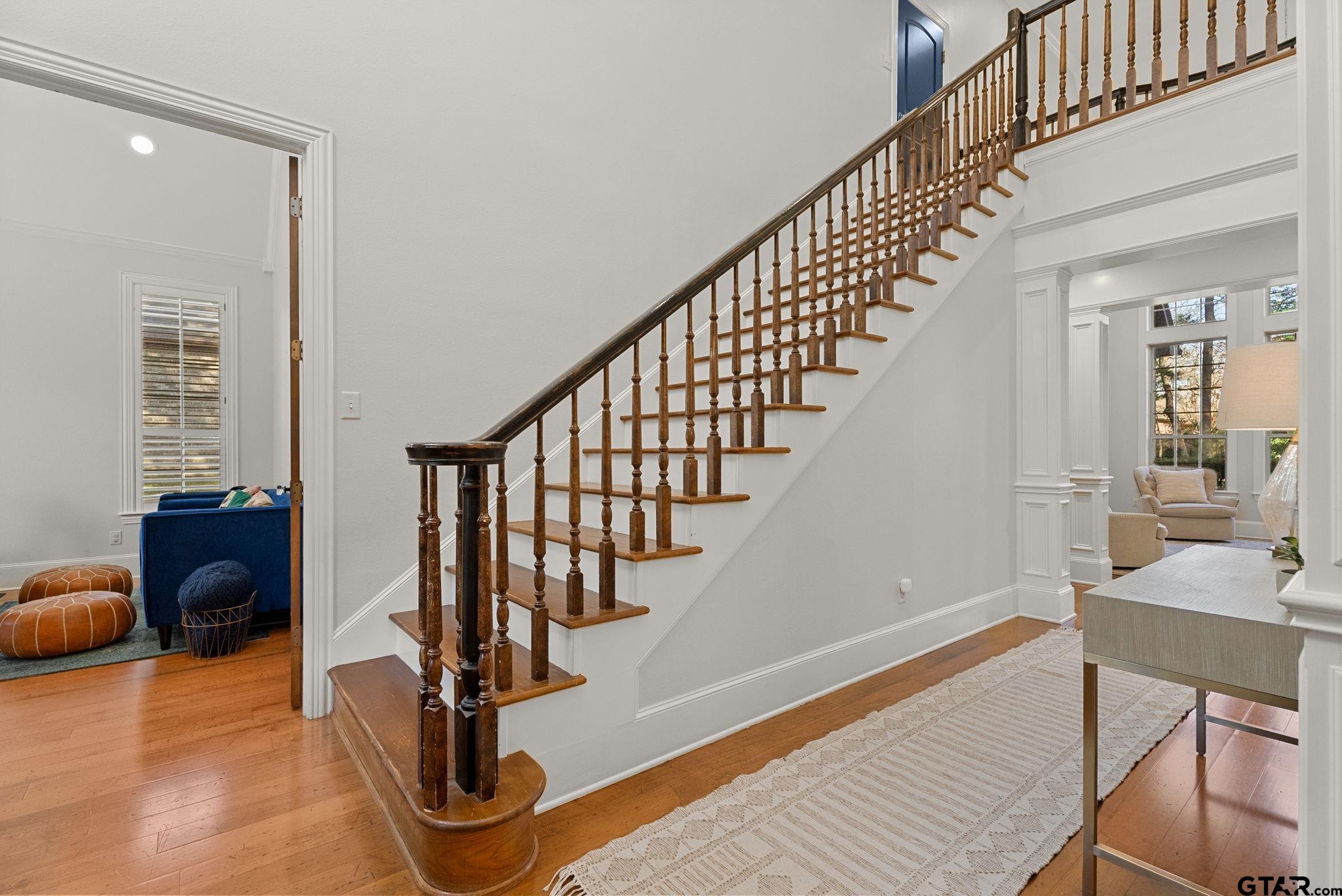 1975 Stonegate Valley Dr.