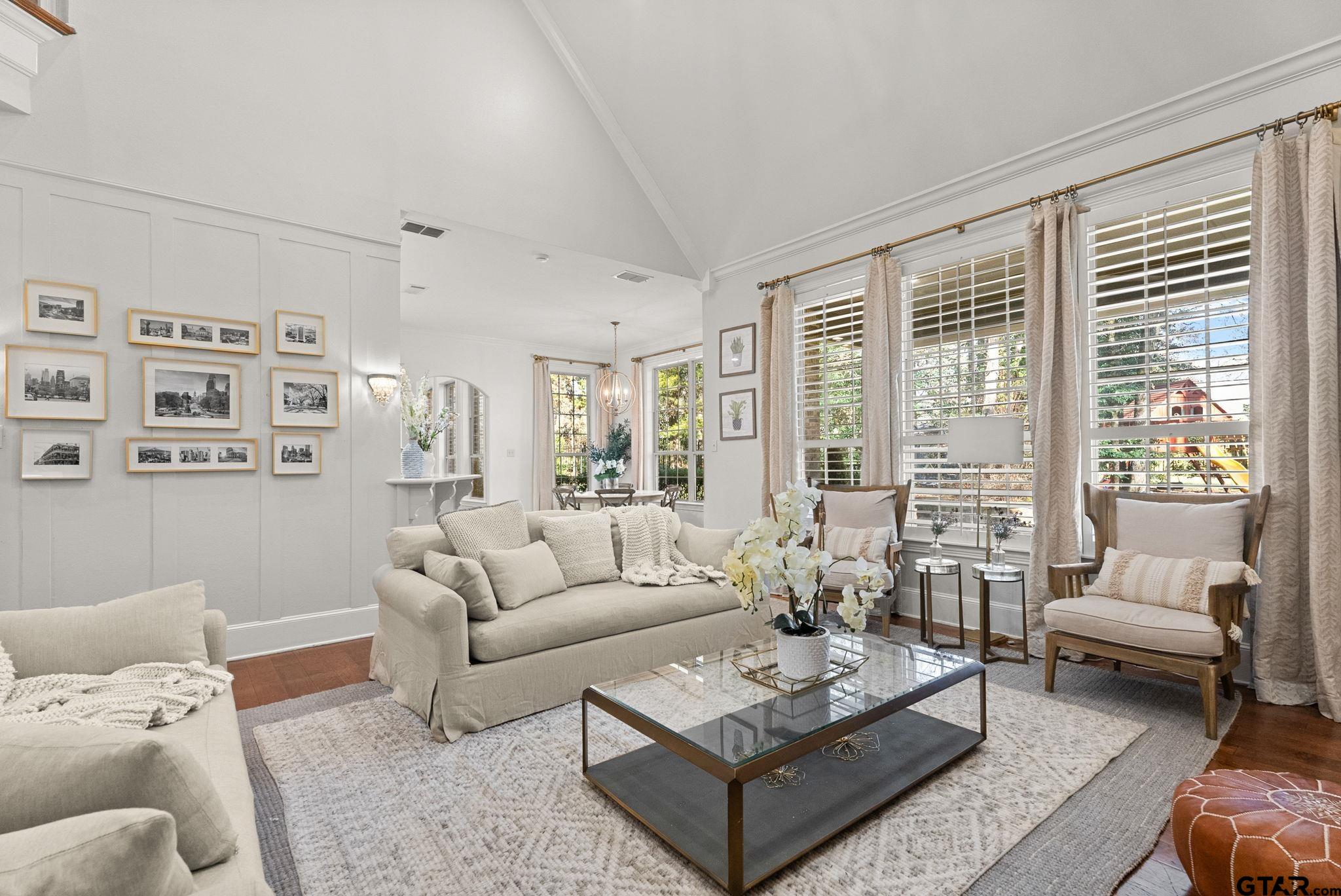 1975 Stonegate Valley Dr.