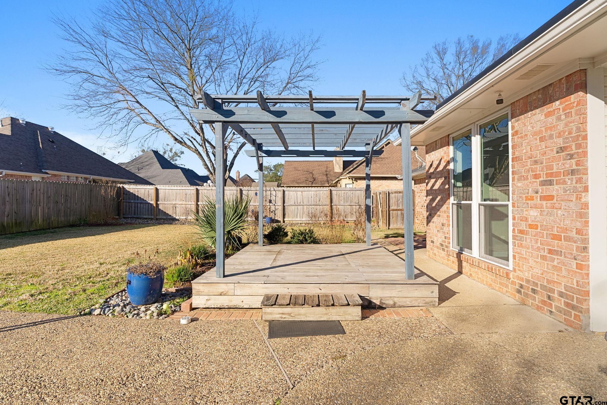 1208 W Rieck Rd.