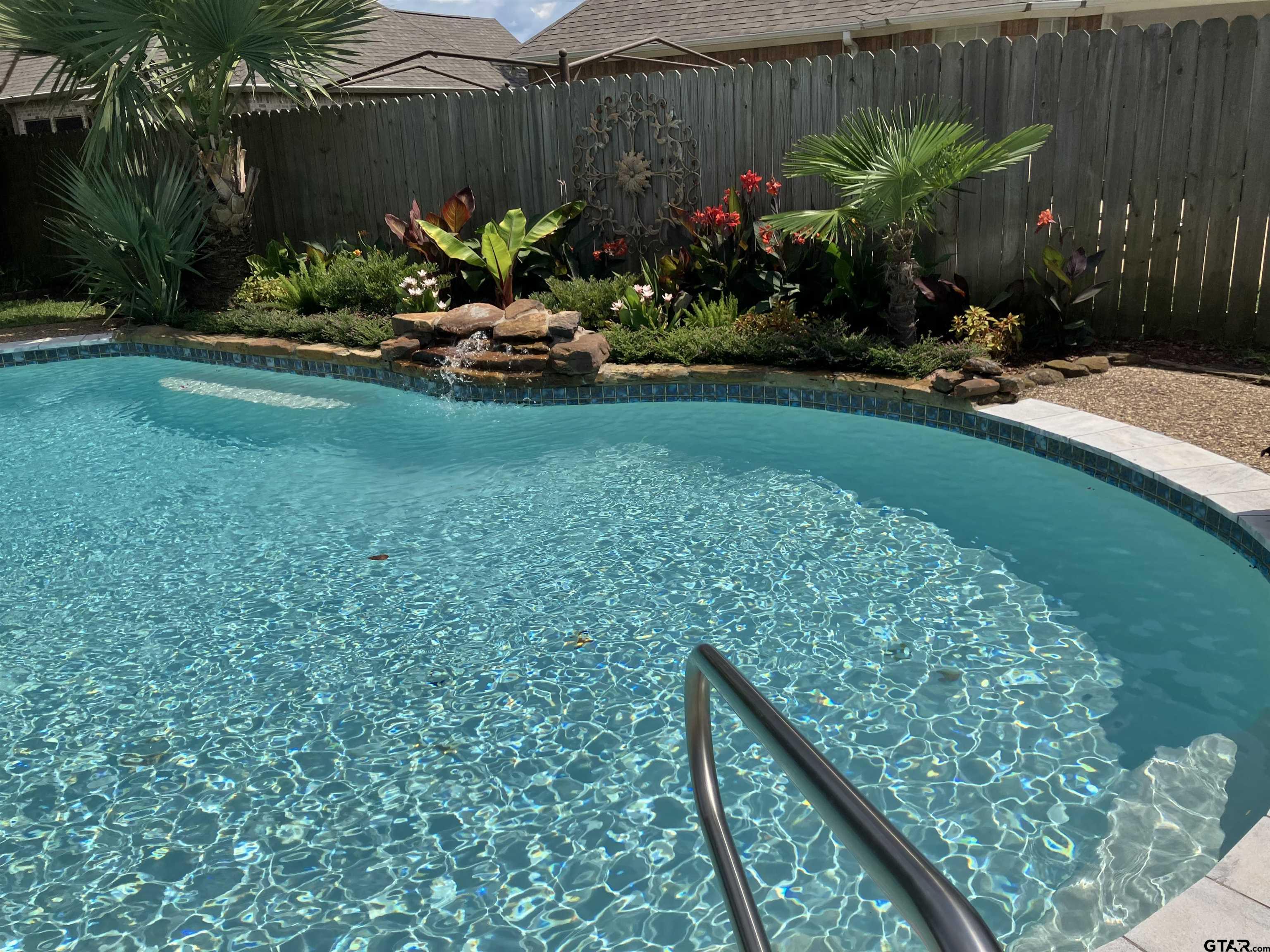 1208 W Rieck Rd.
