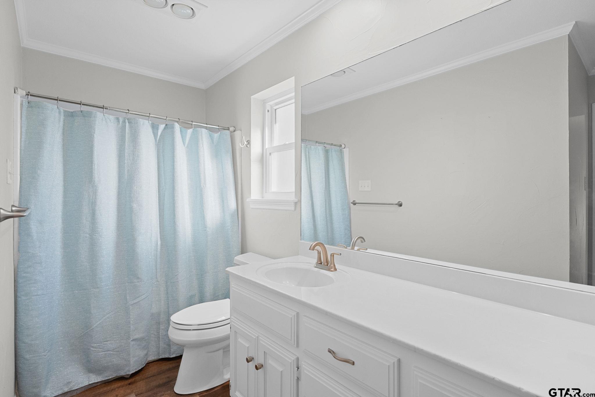 1208 W Rieck Rd.