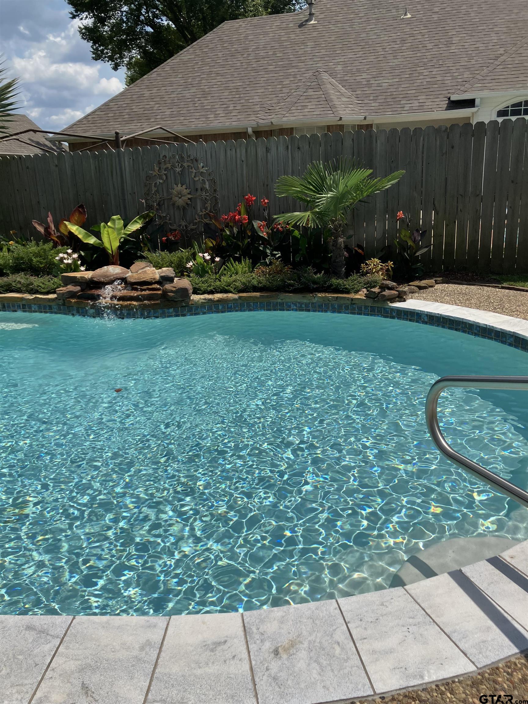 1208 W Rieck Rd.