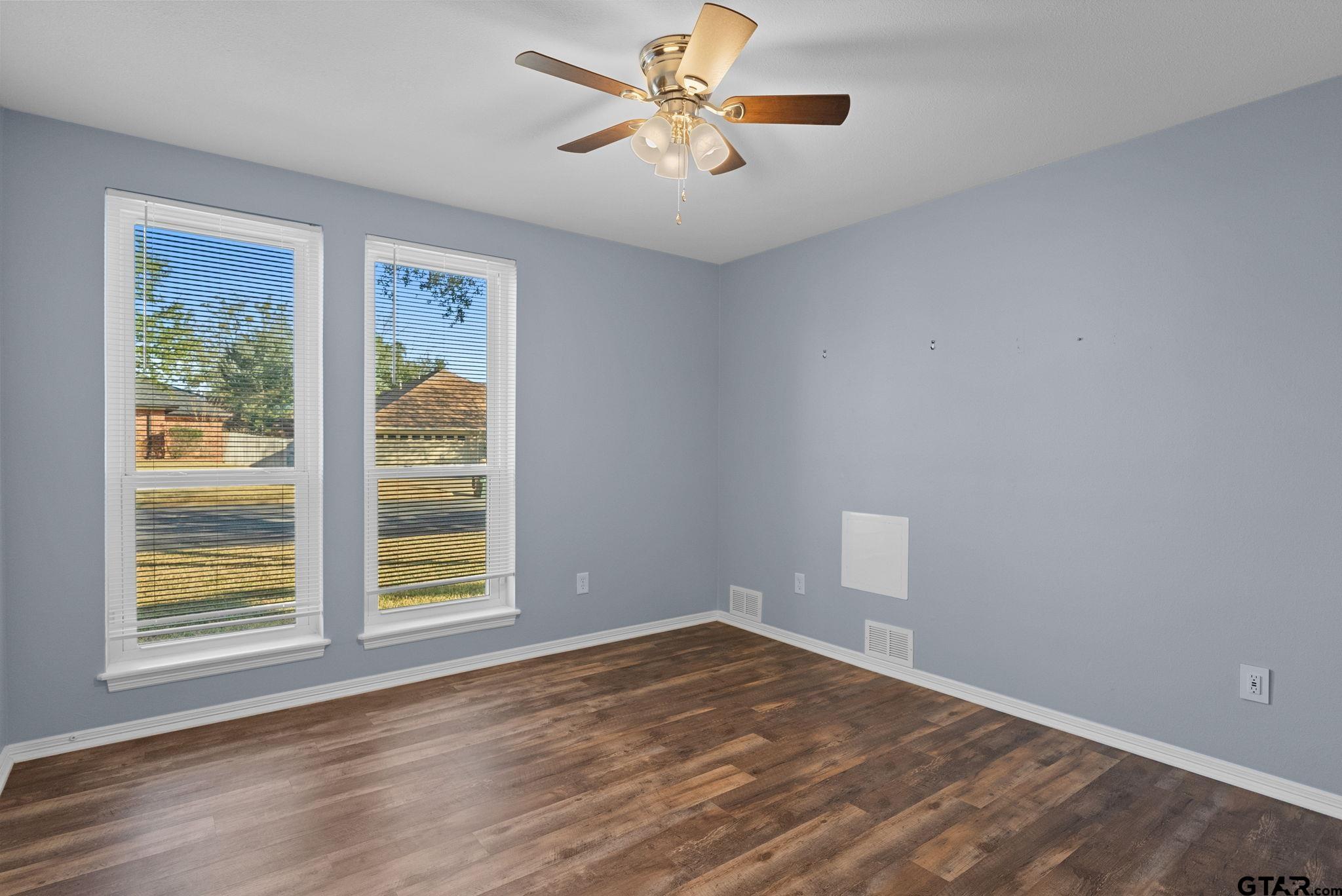 1208 W Rieck Rd.