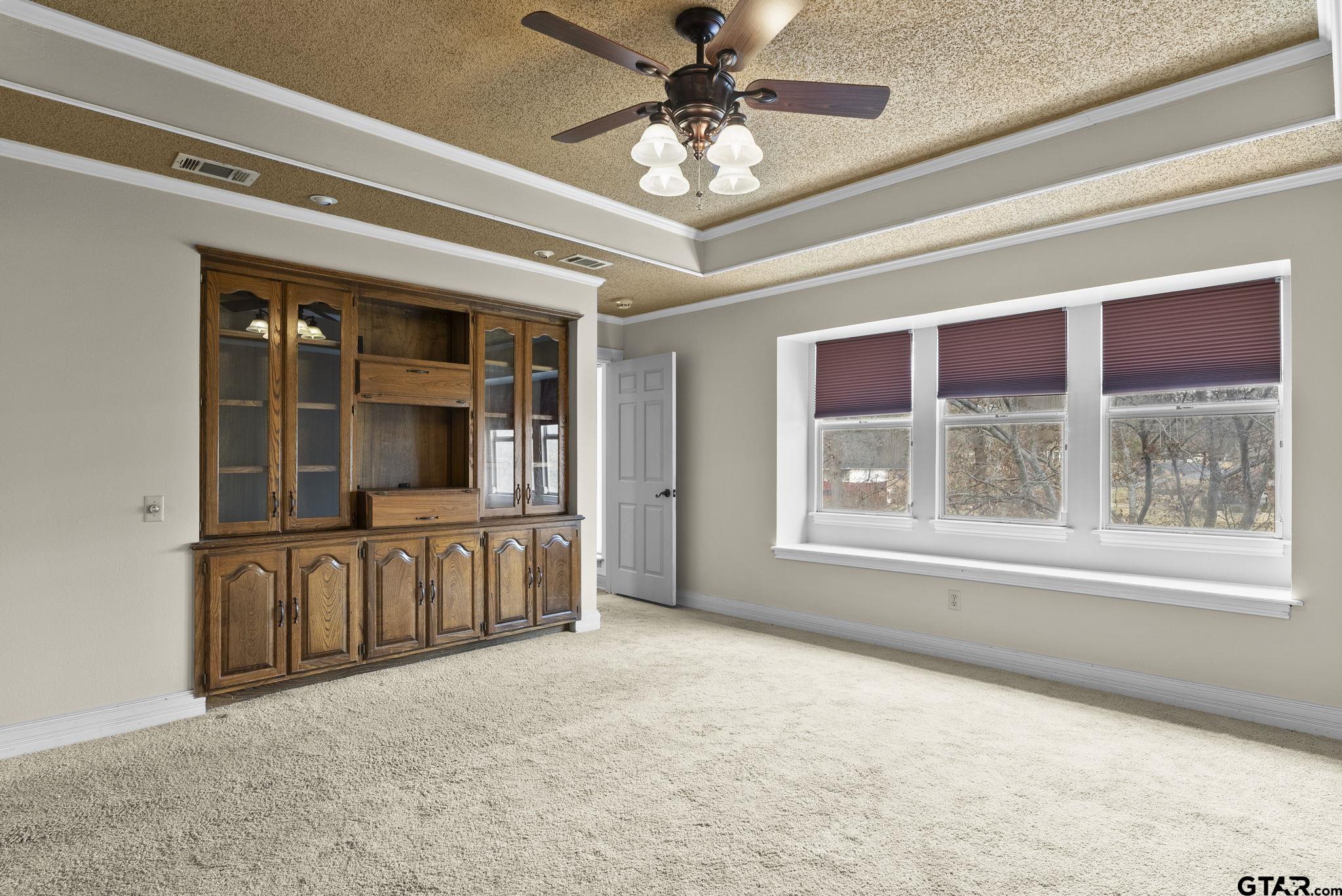 3700 Lake Vista Circle