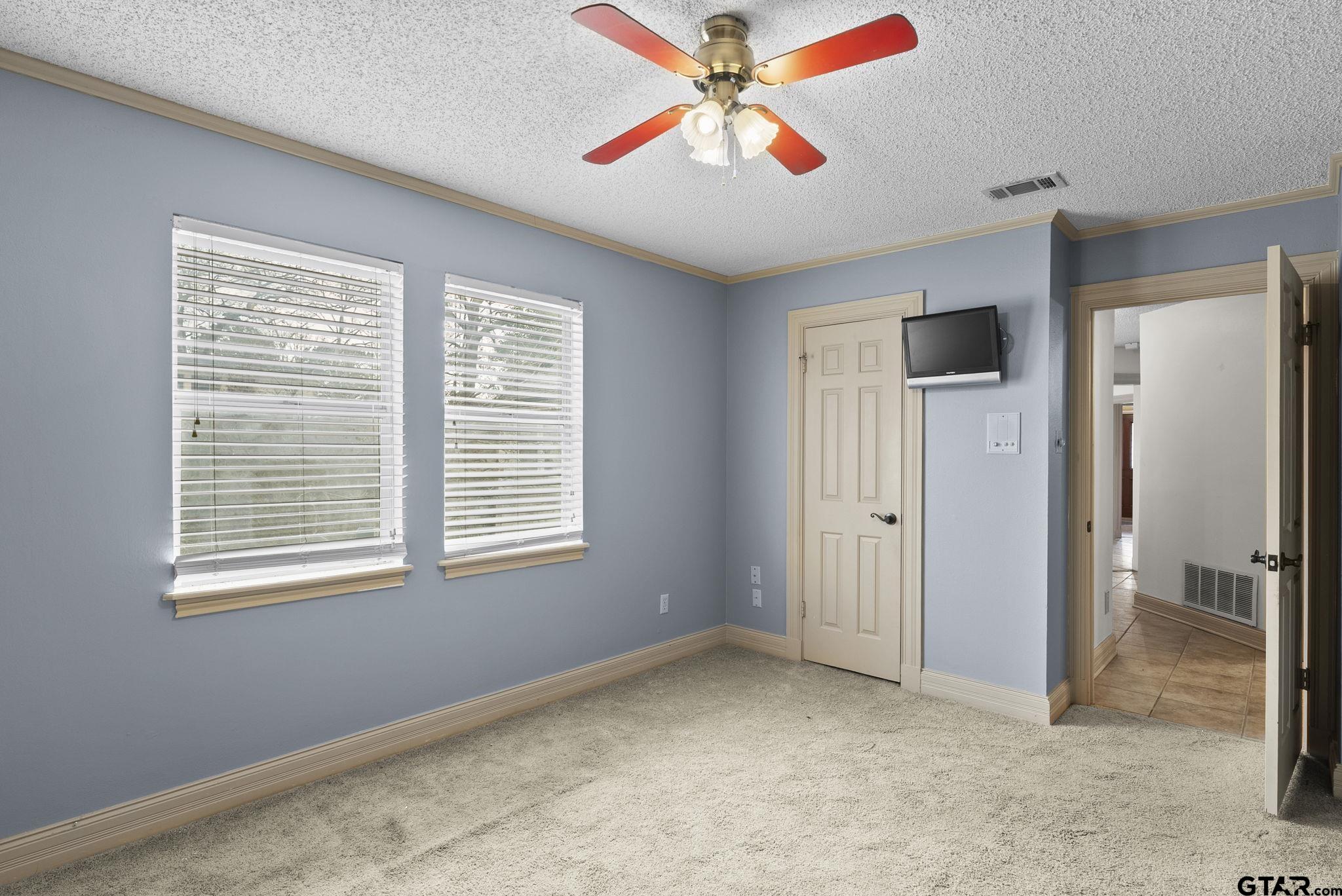 3700 Lake Vista Circle