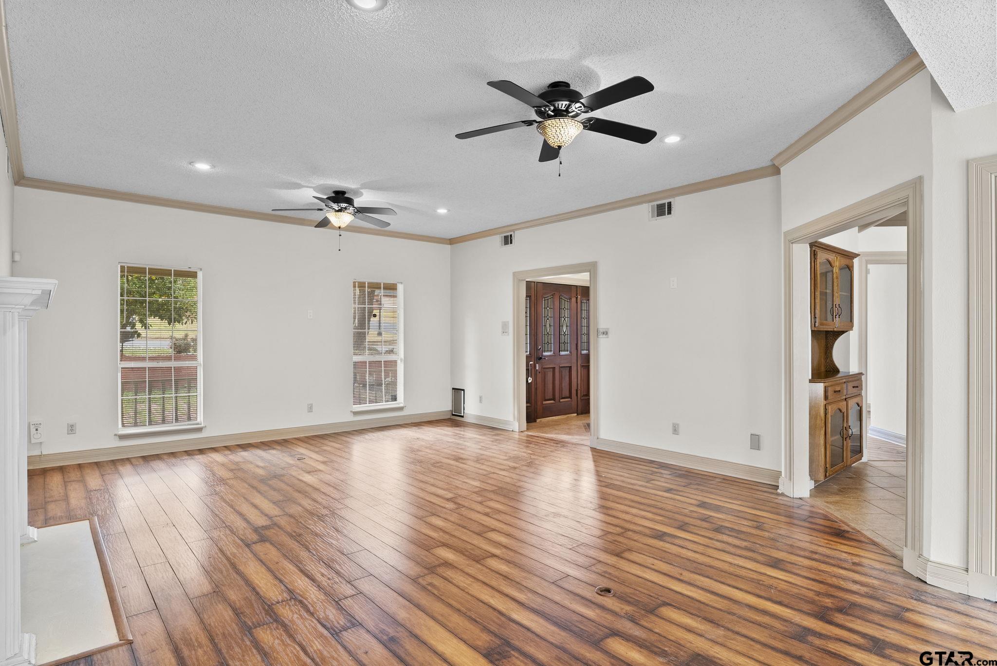 3700 Lake Vista Circle