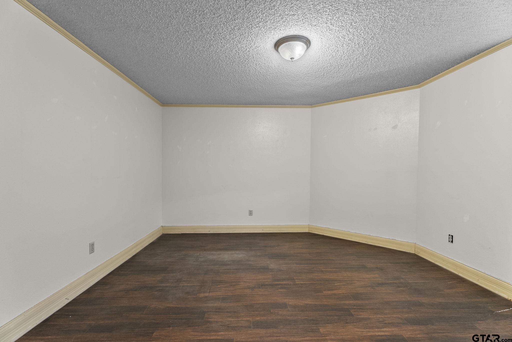 3700 Lake Vista Circle