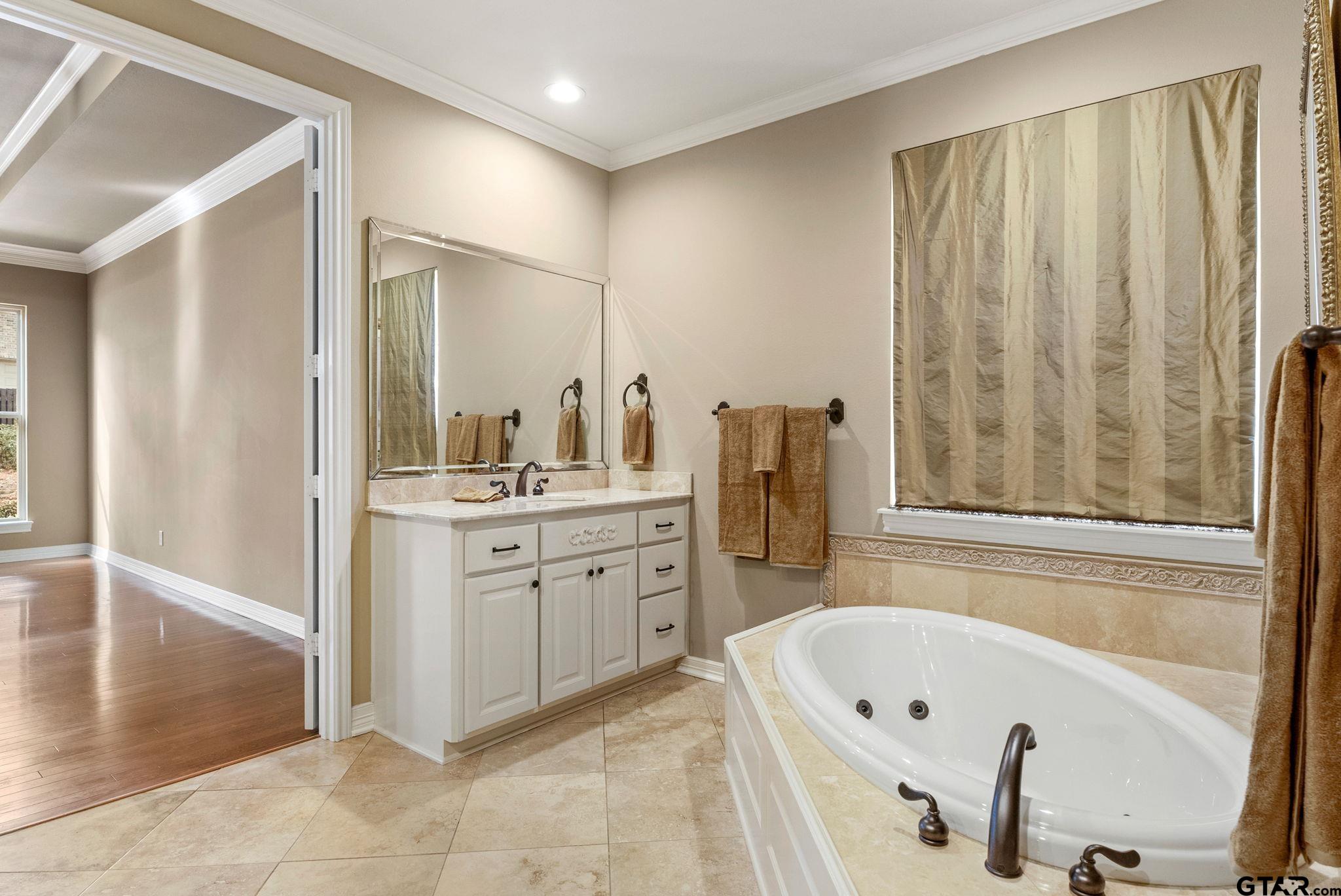 4321 Lazy Creek Dr.