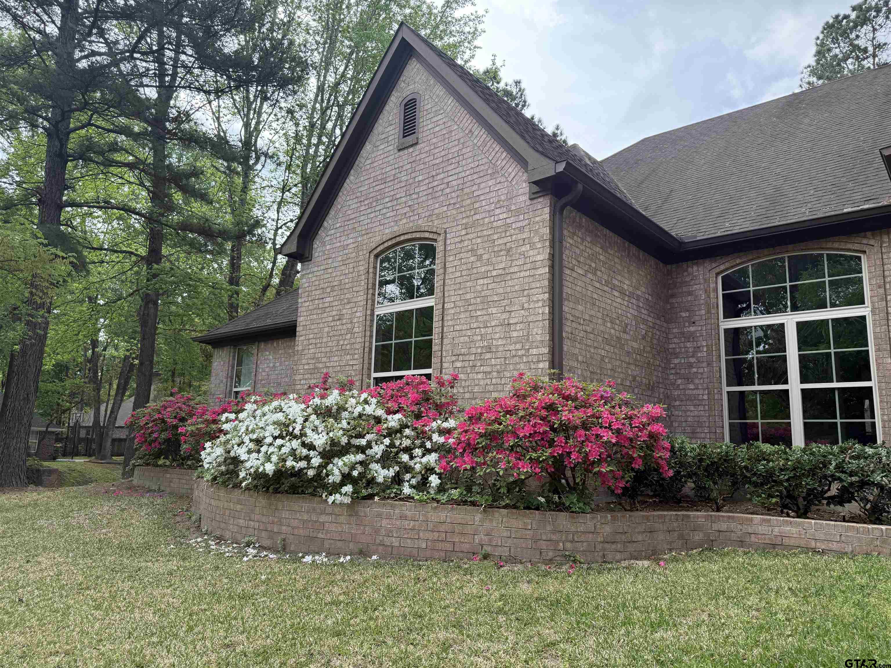 4321 Lazy Creek Dr.