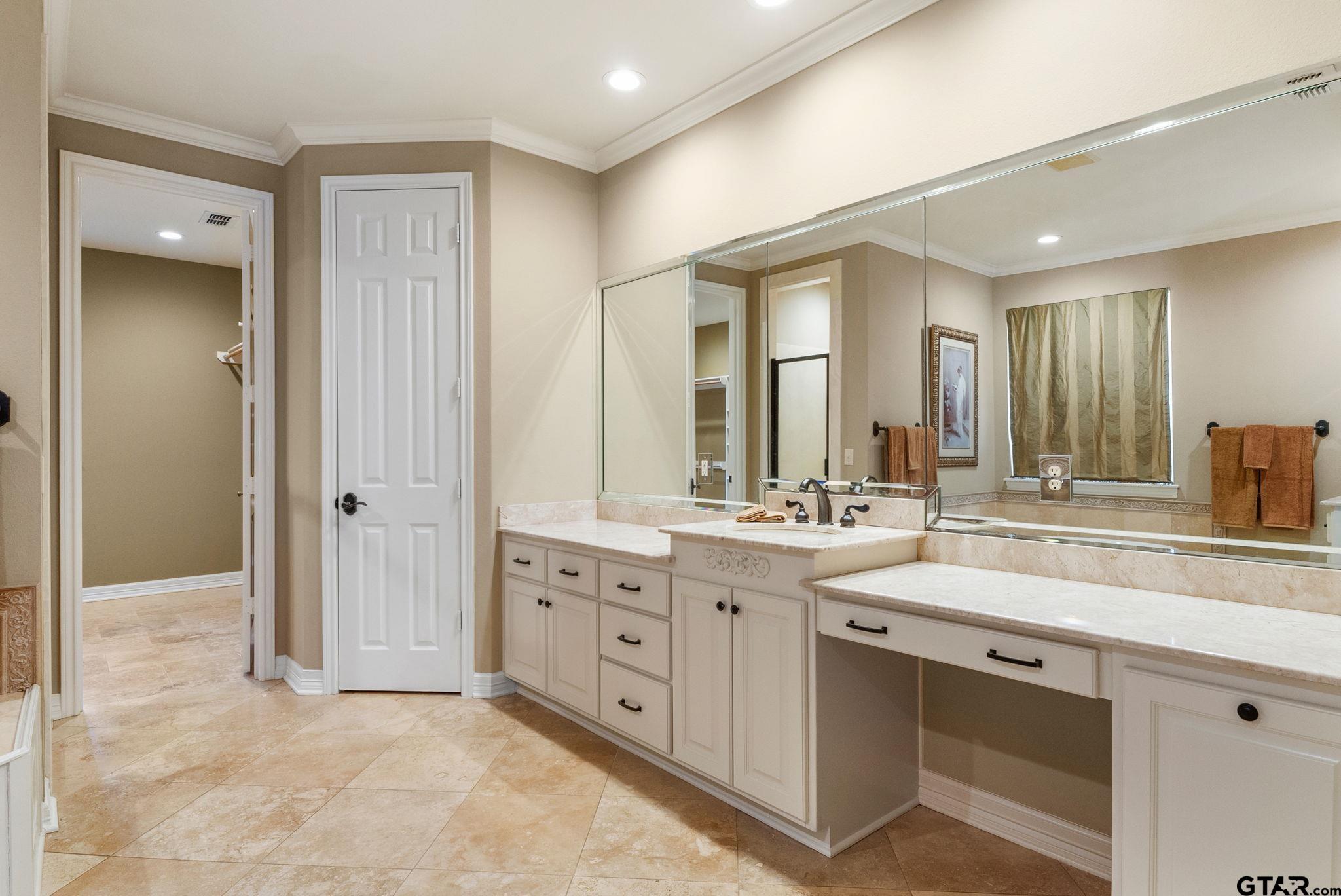 4321 Lazy Creek Dr.