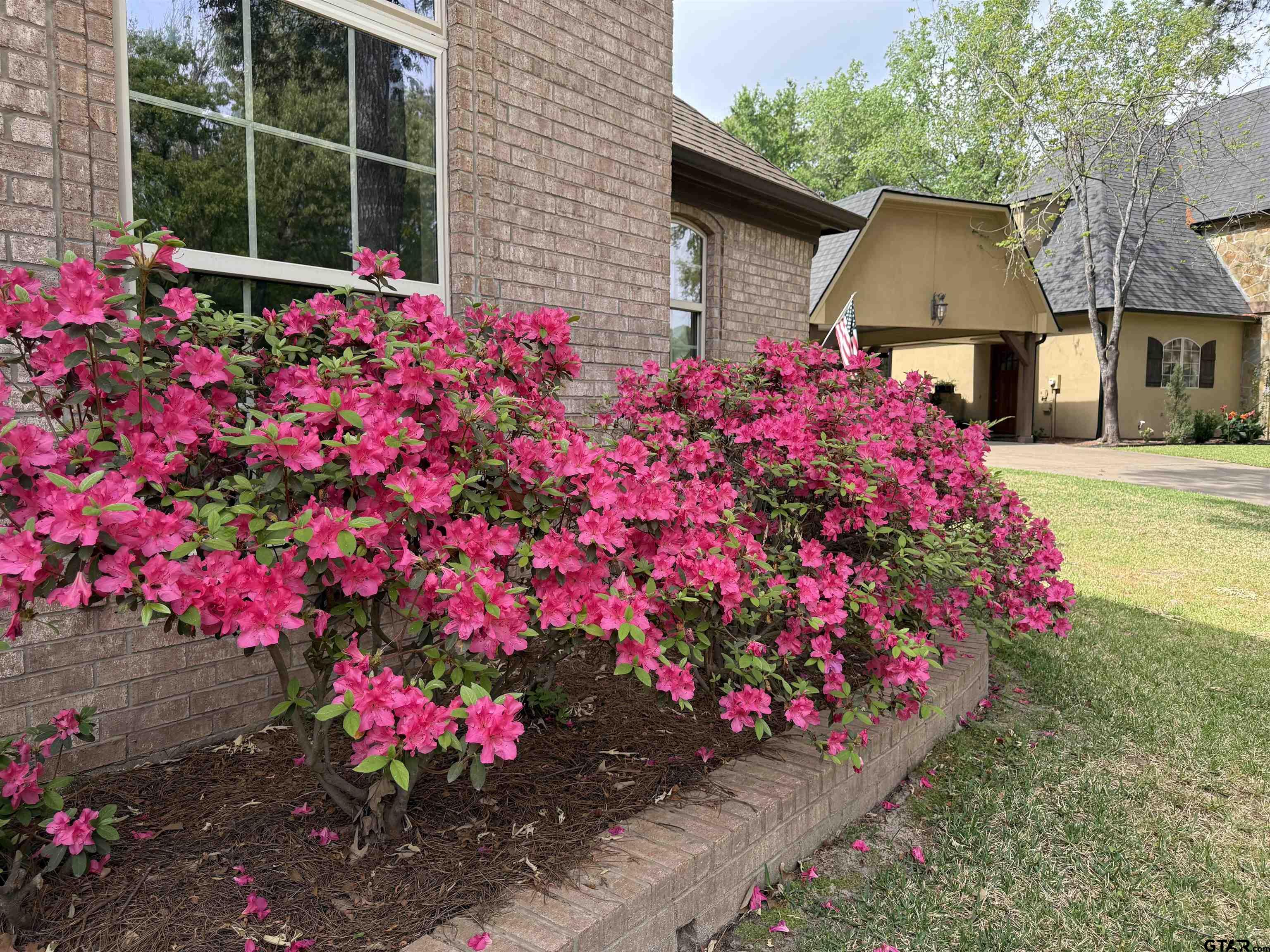 4321 Lazy Creek Dr.