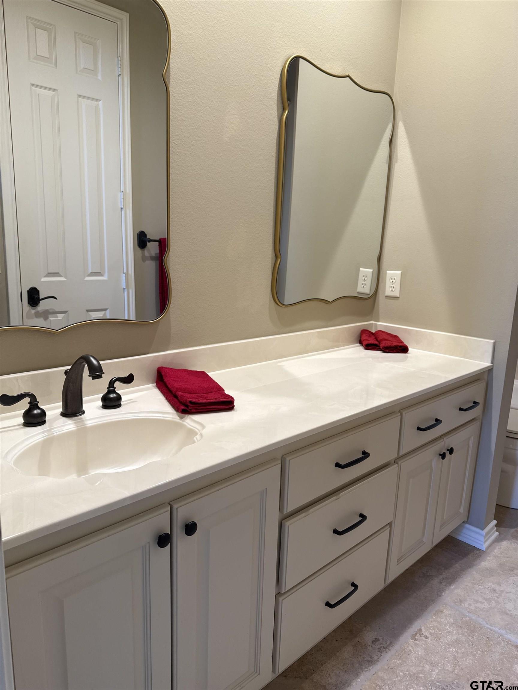 4321 Lazy Creek Dr.