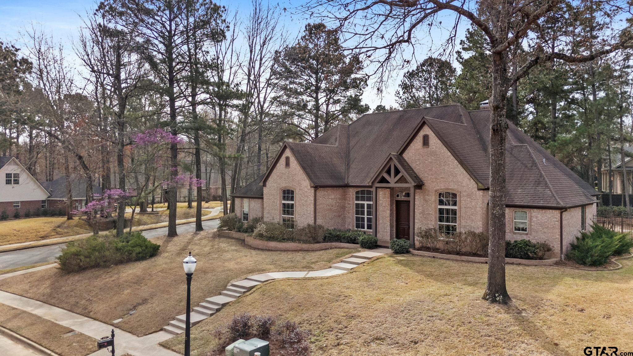 4321 Lazy Creek Dr.