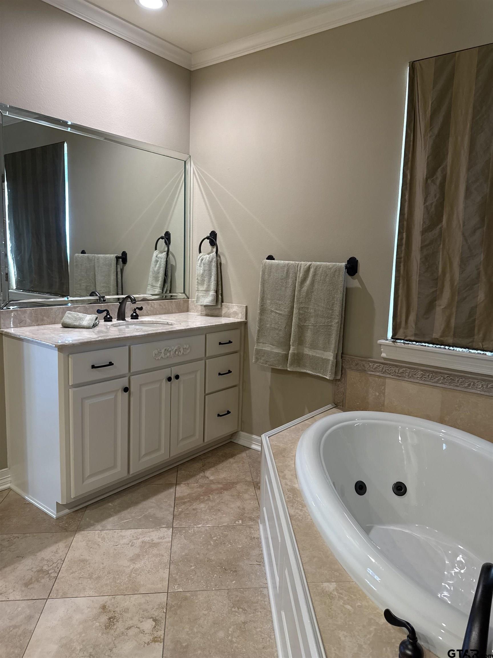 4321 Lazy Creek Dr.
