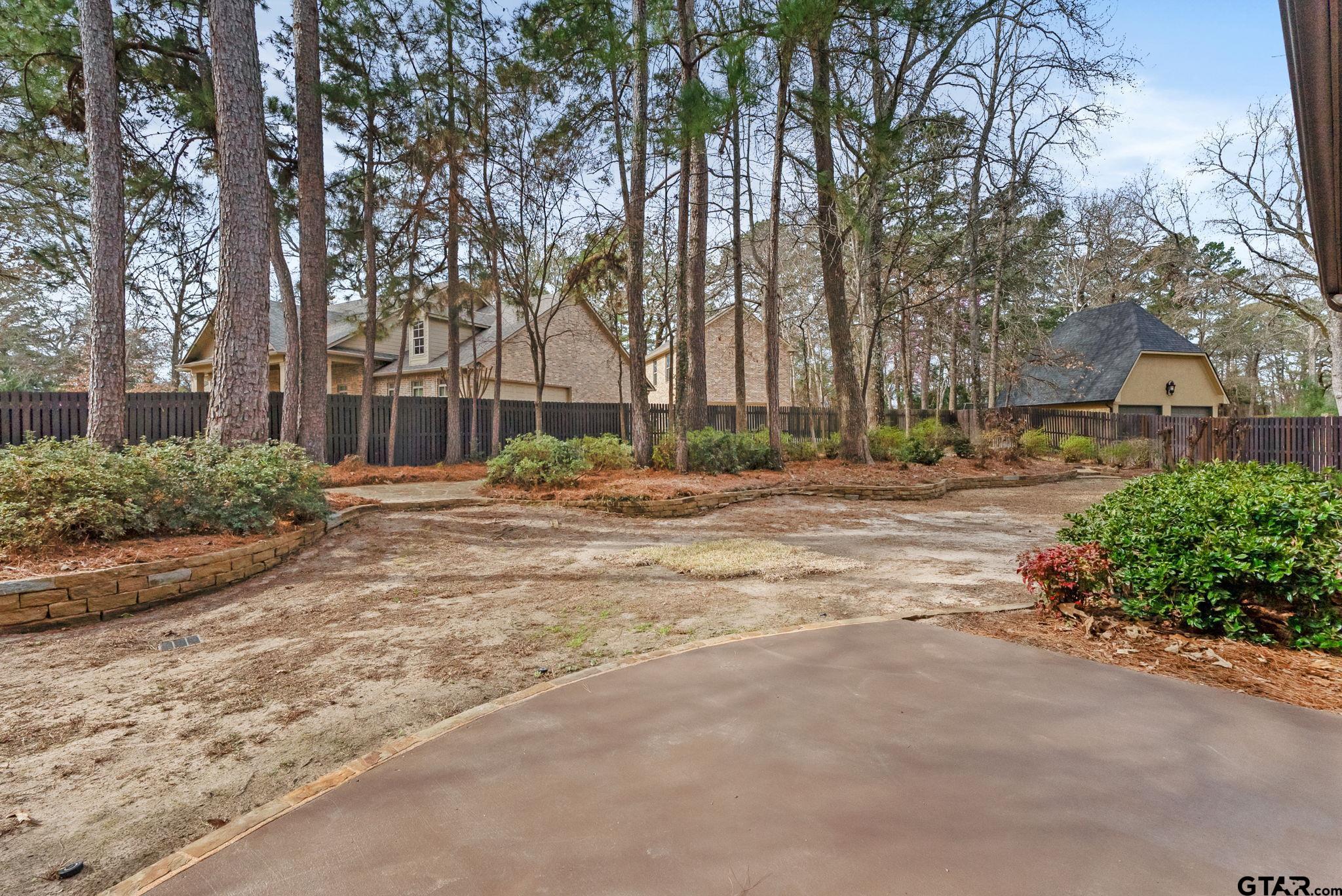 4321 Lazy Creek Dr.