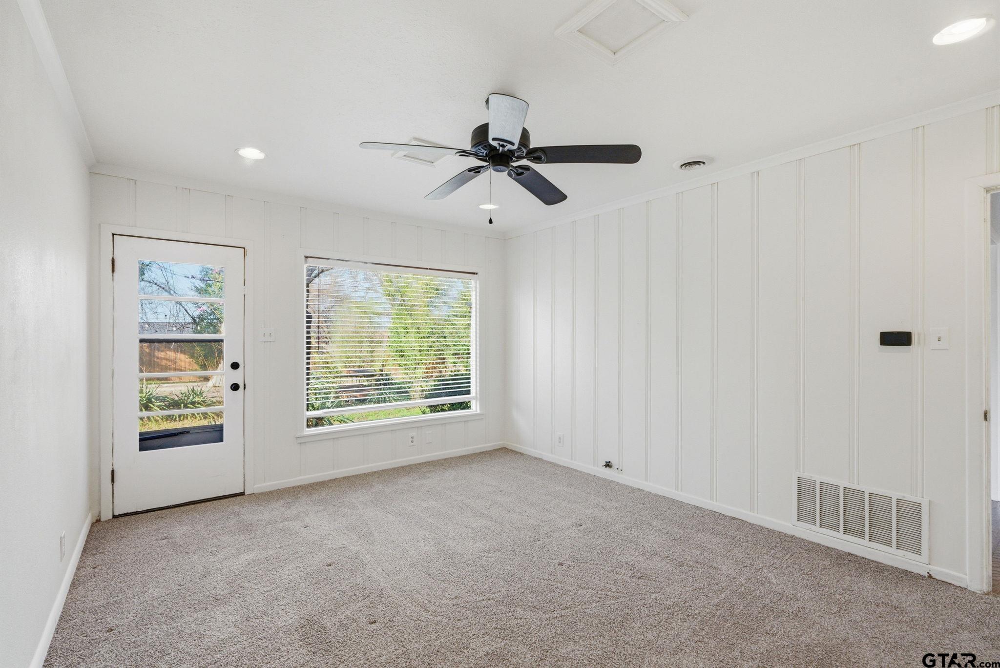 2200 Airline Dr.